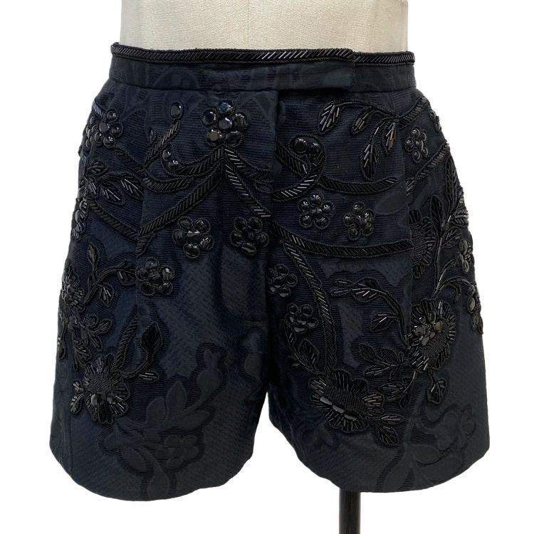 Valentino Valentino Beaded Floral Shorts Size 40 Size 27" / US 4 / IT 40 - 1 Thumbnail