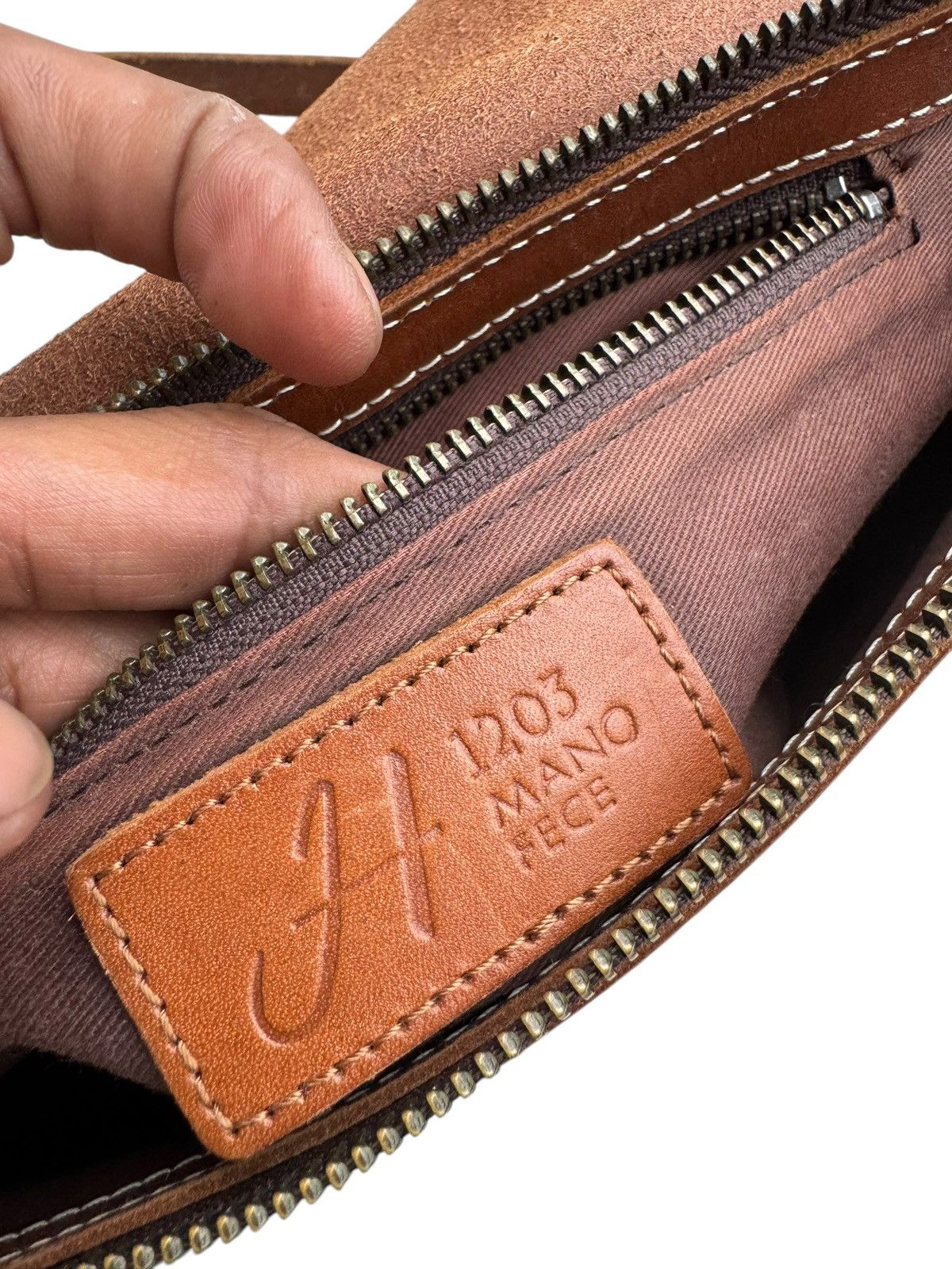 Genuine Leather 🔥 1203 Mano Fece Leather Sling Bag Size ONE SIZE - 12 Thumbnail