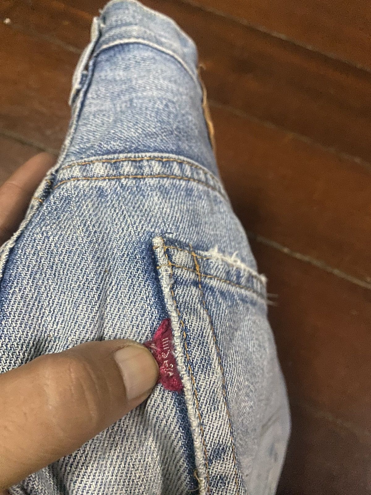 Levi's Vintage Clothing FIRE 🔥 VINTAGE 90s LEVIS BIG E 502 LVC distressed SELVEDGE Size US 33 - 18 Thumbnail