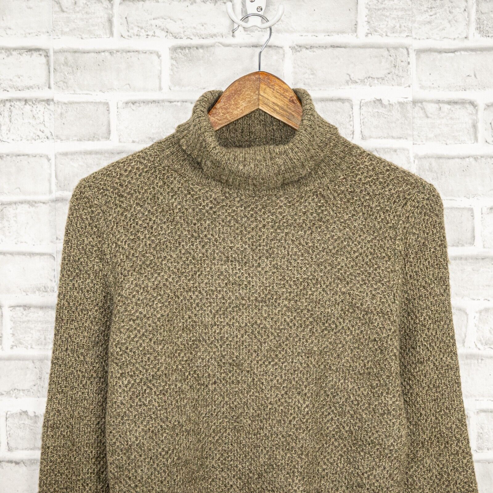 St. John ST. JOHN Turtleneck Pullover Sweater in Olive Green Knit Size S / US 4 / IT 40 - 7 Thumbnail