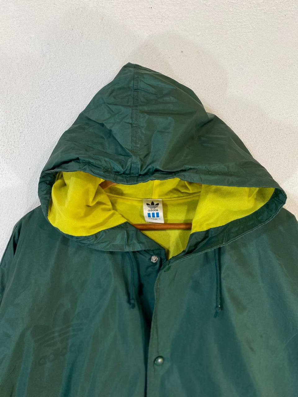 Adidas vintage adidas light jacket big logo back Size US L / EU 52-54 / 3 - 3 Thumbnail