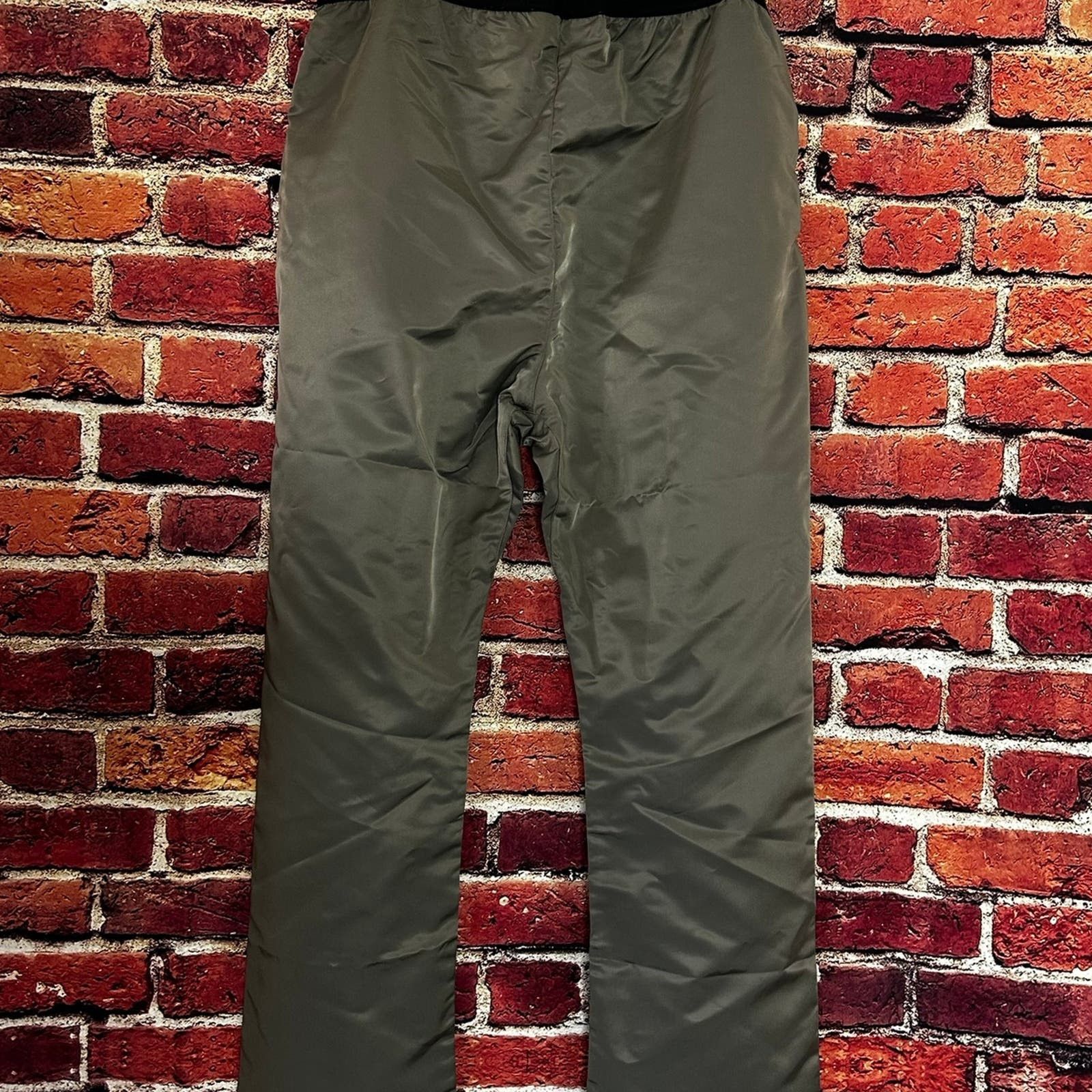 Fear of God The Essentials Pants Essentials Fear Of God Pants Size US 44 / EU 60 - 4 Thumbnail