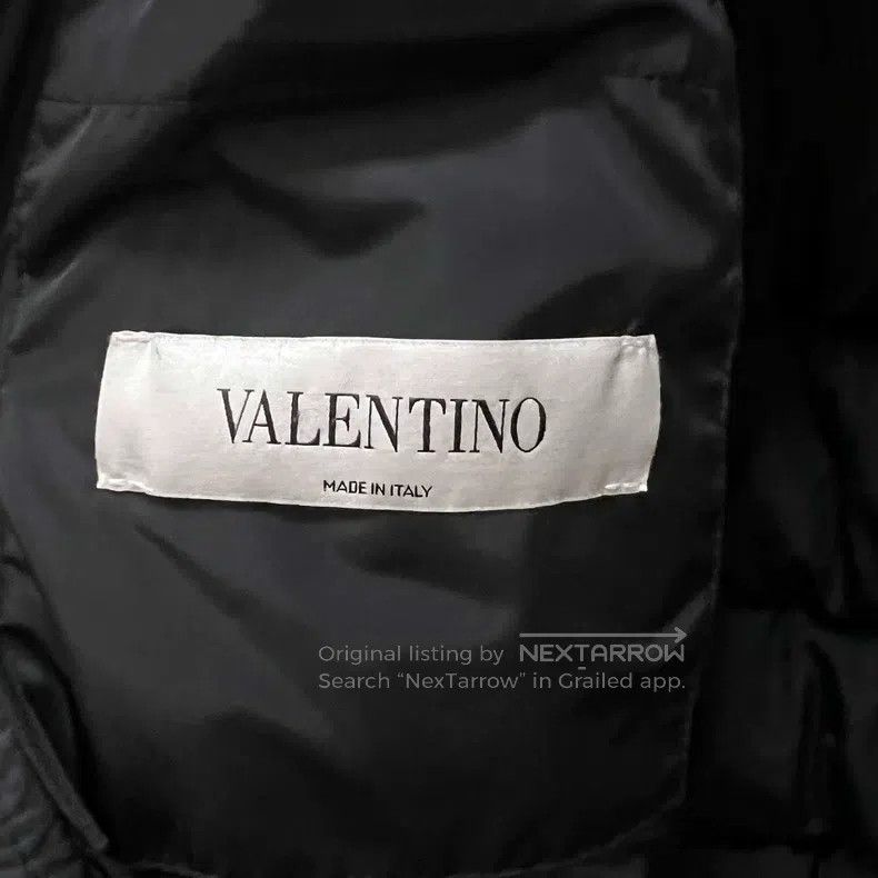 Other Valentino Black and red logo printed down jacket Size US M / EU 48-50 / 2 - 6 Thumbnail