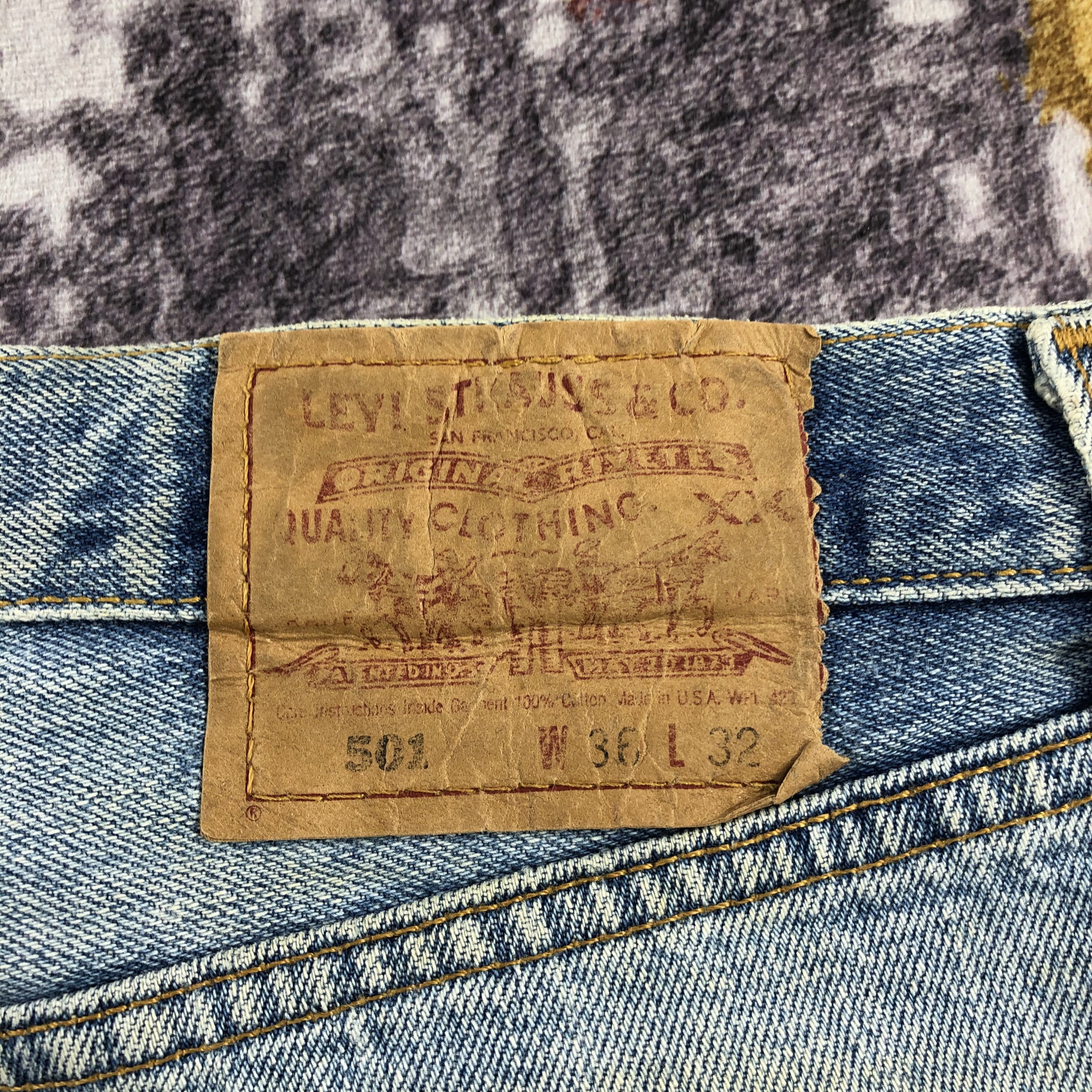 Levi's Vintage 90s Blue Wash Levis 501 Jeans-JM2856 Size US 35 - 6 Thumbnail