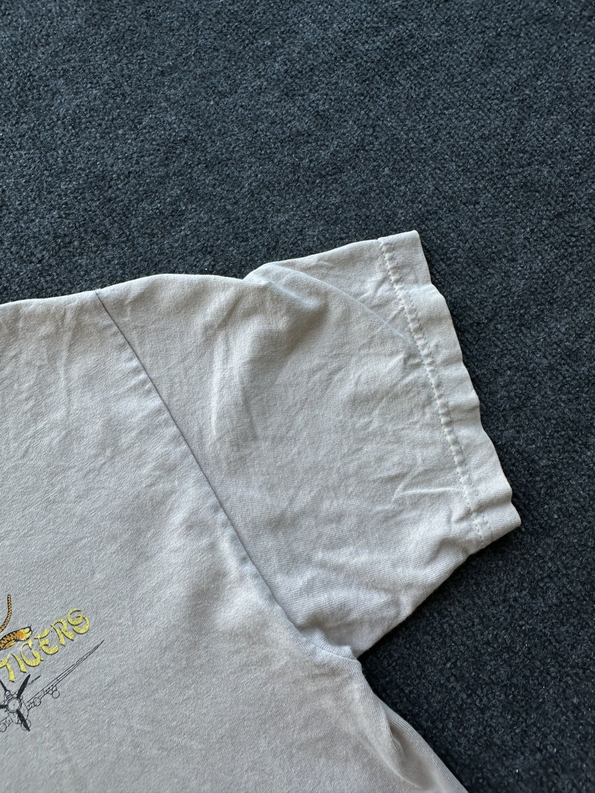 Other FLYING TIGER 🚨 P40 WARHOUSE BIG LOGO MEN BEIGE TEE Size US M / EU 48-50 / 2 - 11 Thumbnail