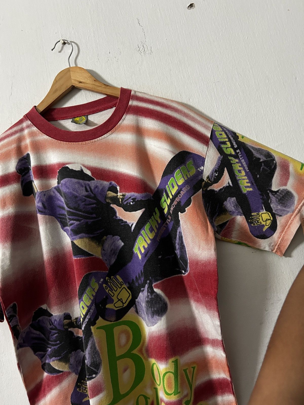 Body Glove Vintage 90’s Body Glove AOP skate surf design Size US L / EU 52-54 / 3 - 2 Thumbnail
