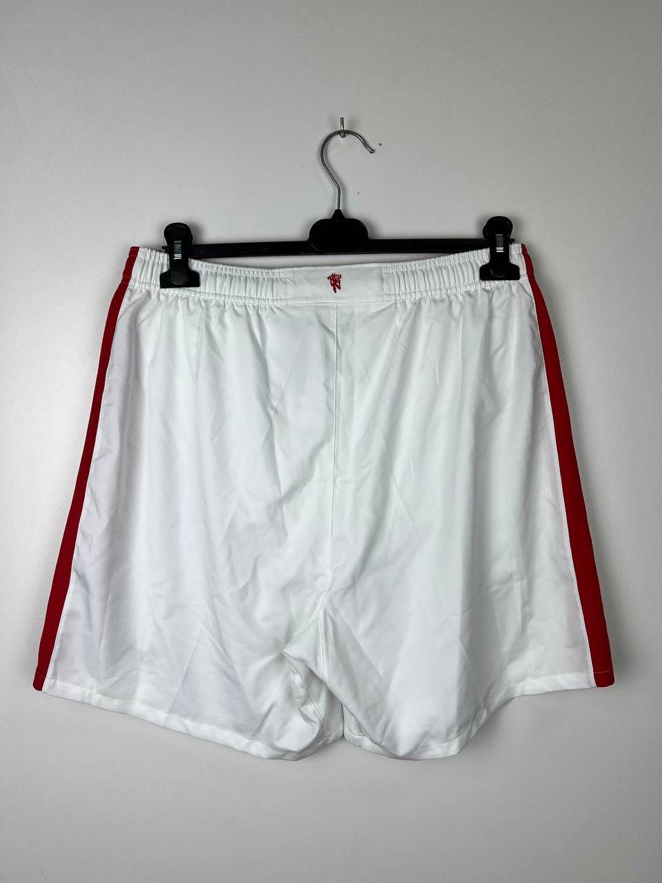 Vintage Manchester United Nike vintage shorts size L/33 Size US 33 - 2 Thumbnail