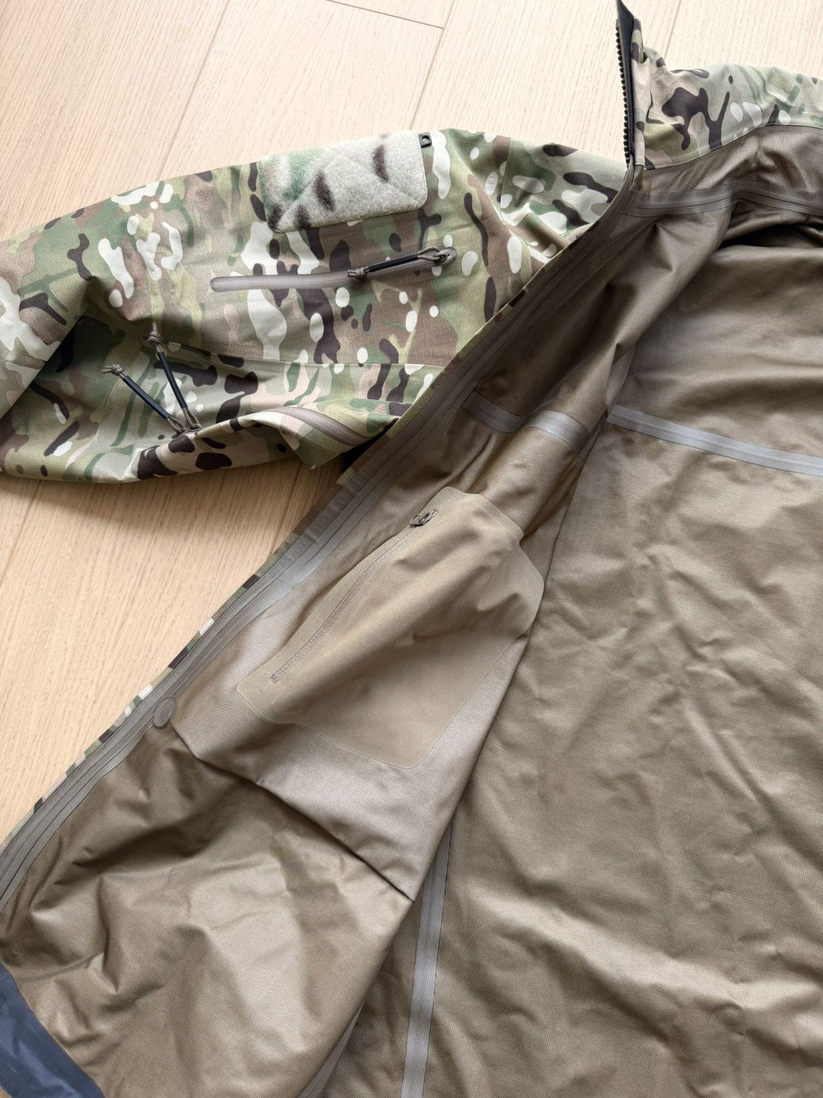 Arc'teryx Arc’teryx LEAF Alpha Gen 2.1 Multicam XL Size US XL / EU 56 / 4 - 16 Thumbnail