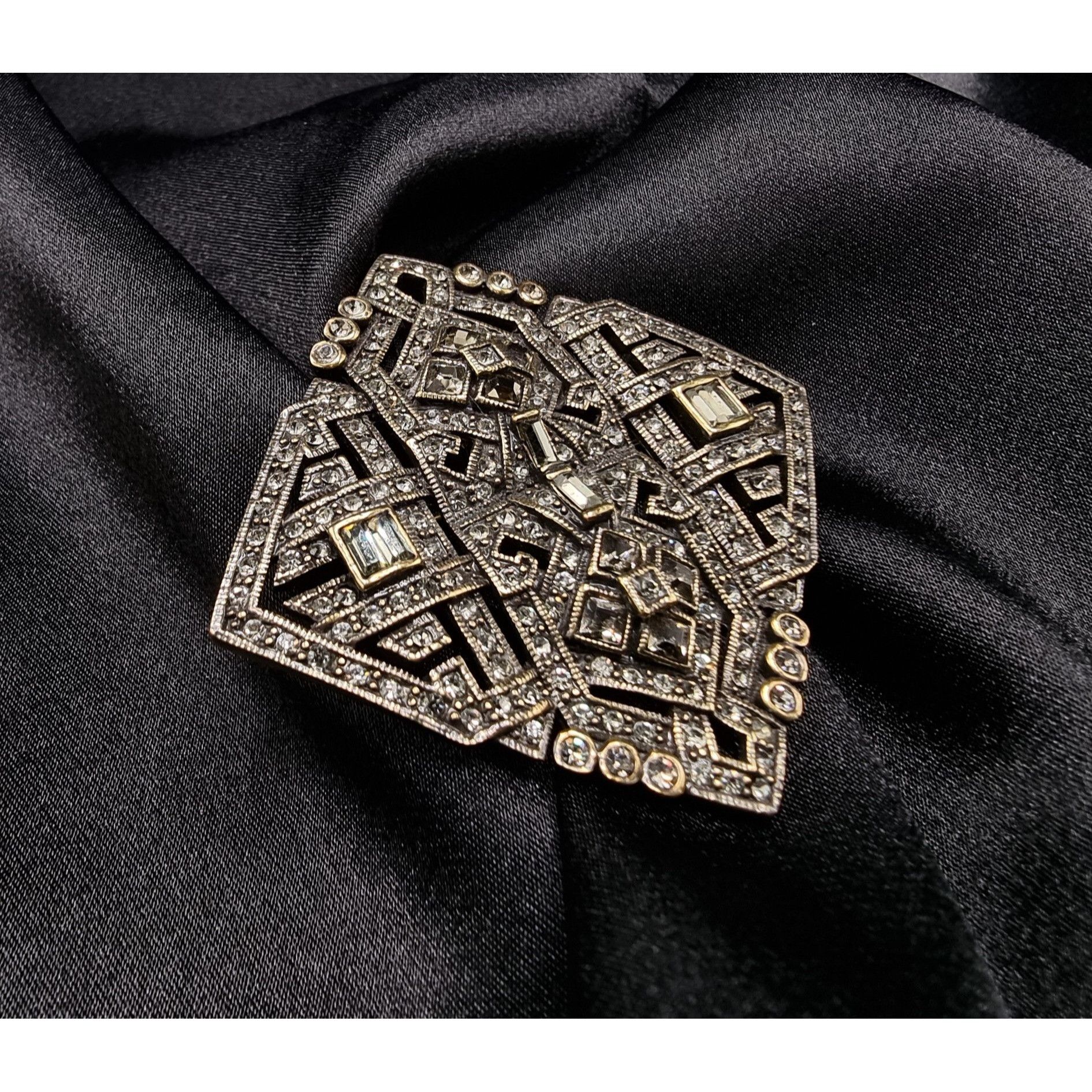 Vintage Heidi Daus Signed Geometric Crystal Brooch Pin Rhinestone De Size ONE SIZE - 2 Thumbnail