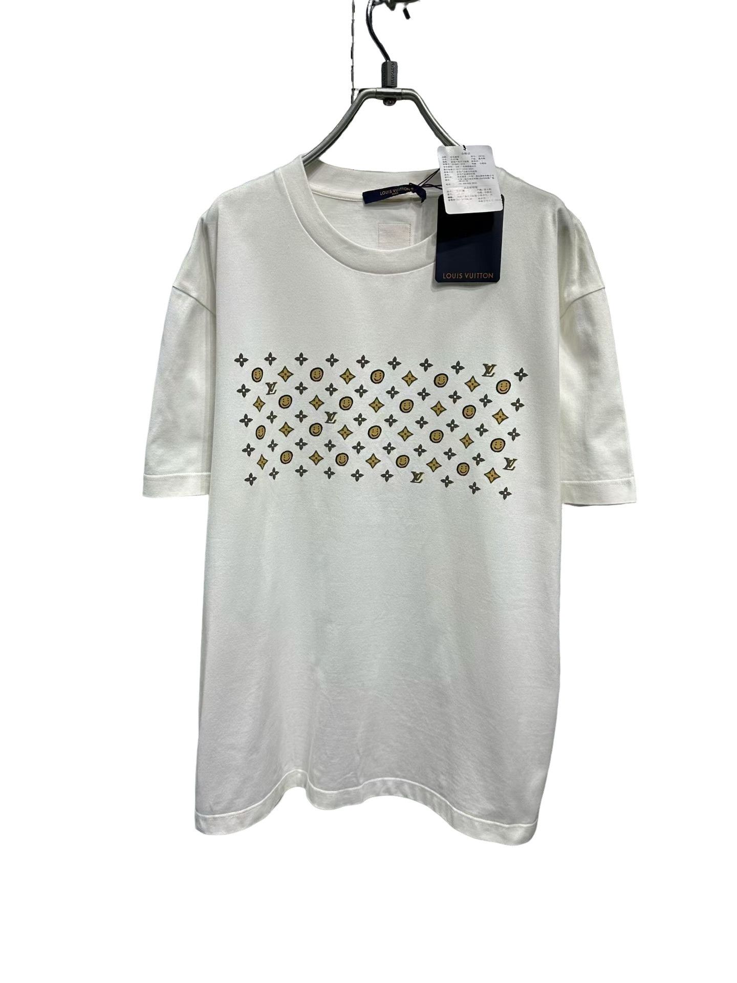 Louis Vuitton Louis Vuitton Monogram Smiley Face T-Shirt Size L Size US L / EU 52-54 / 3 - 1 Thumbnail