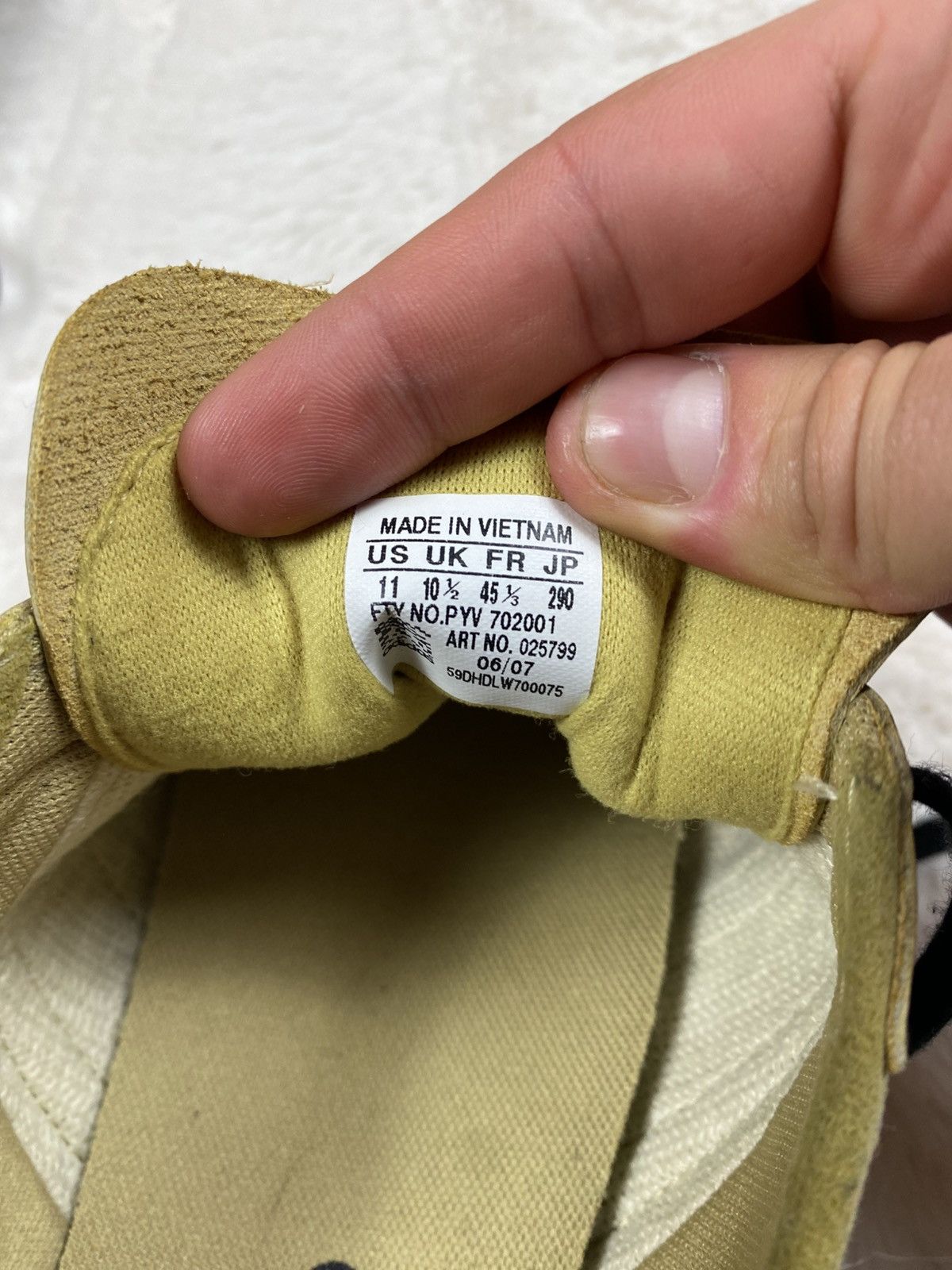 Adidas Rare Adidas Special Gold Edition – Vintage Vibes Only Size US 11 / EU 44 - 11 Thumbnail