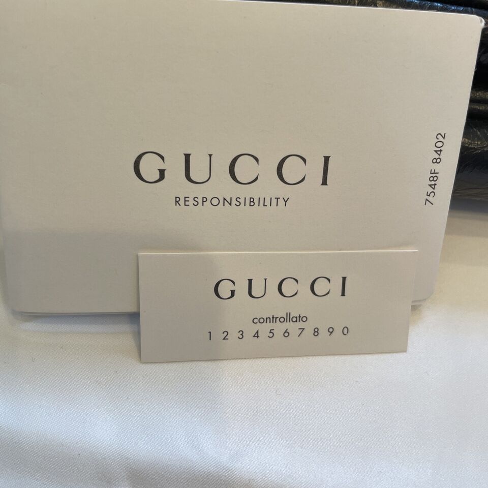 Gucci 100% Authentic Gucci leather cross body bag in black $2400 Size ONE SIZE - 4 Thumbnail