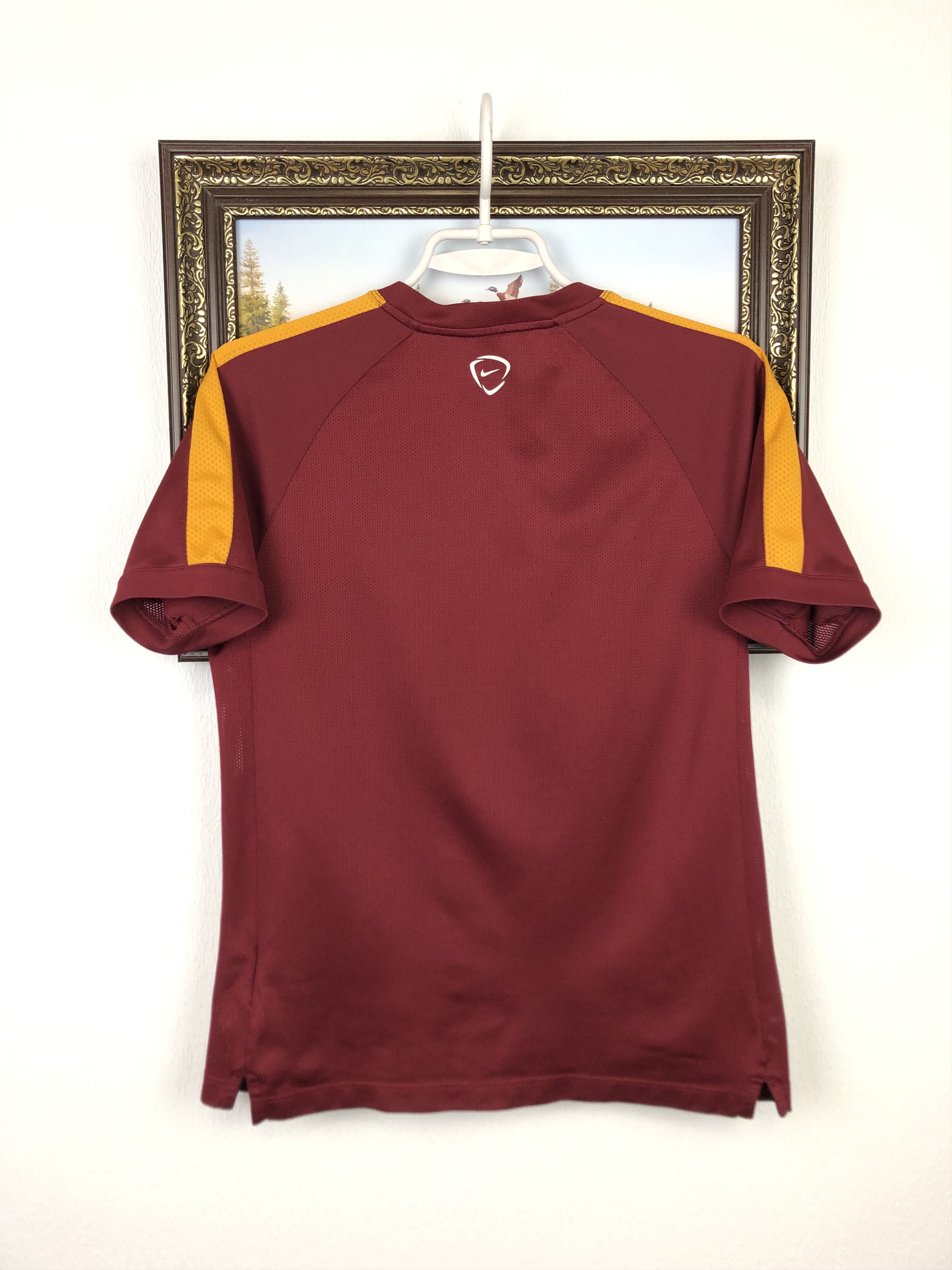 Nike Roma football shirt Soccer Jersey Nike Camiseta Size Boys Size US XXS / EU 40 - 8 Thumbnail
