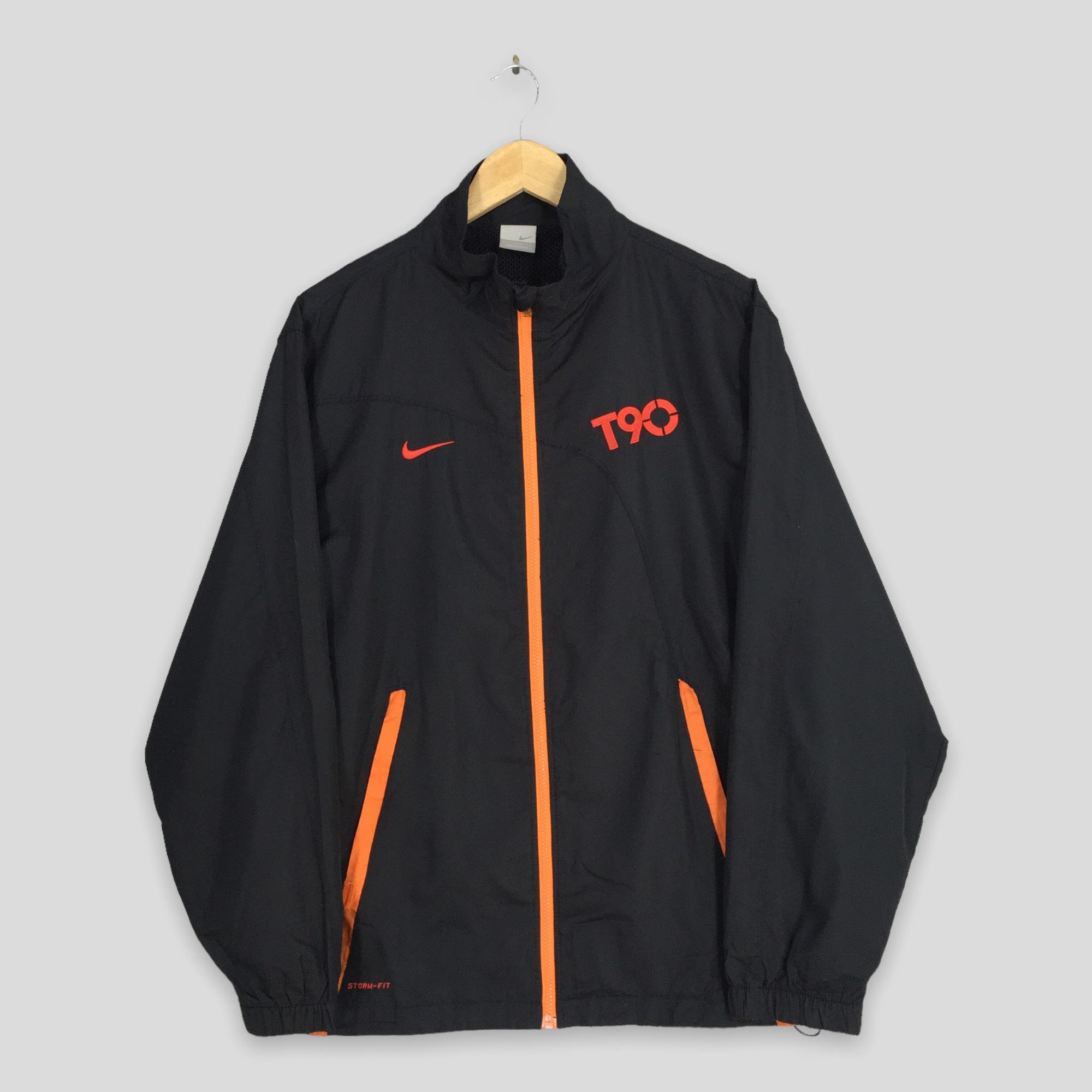 Nike Vintage 90's Nike Swoosh T90 Black Training Jacket XLarge Size US XL / EU 56 / 4 - 1 Thumbnail
