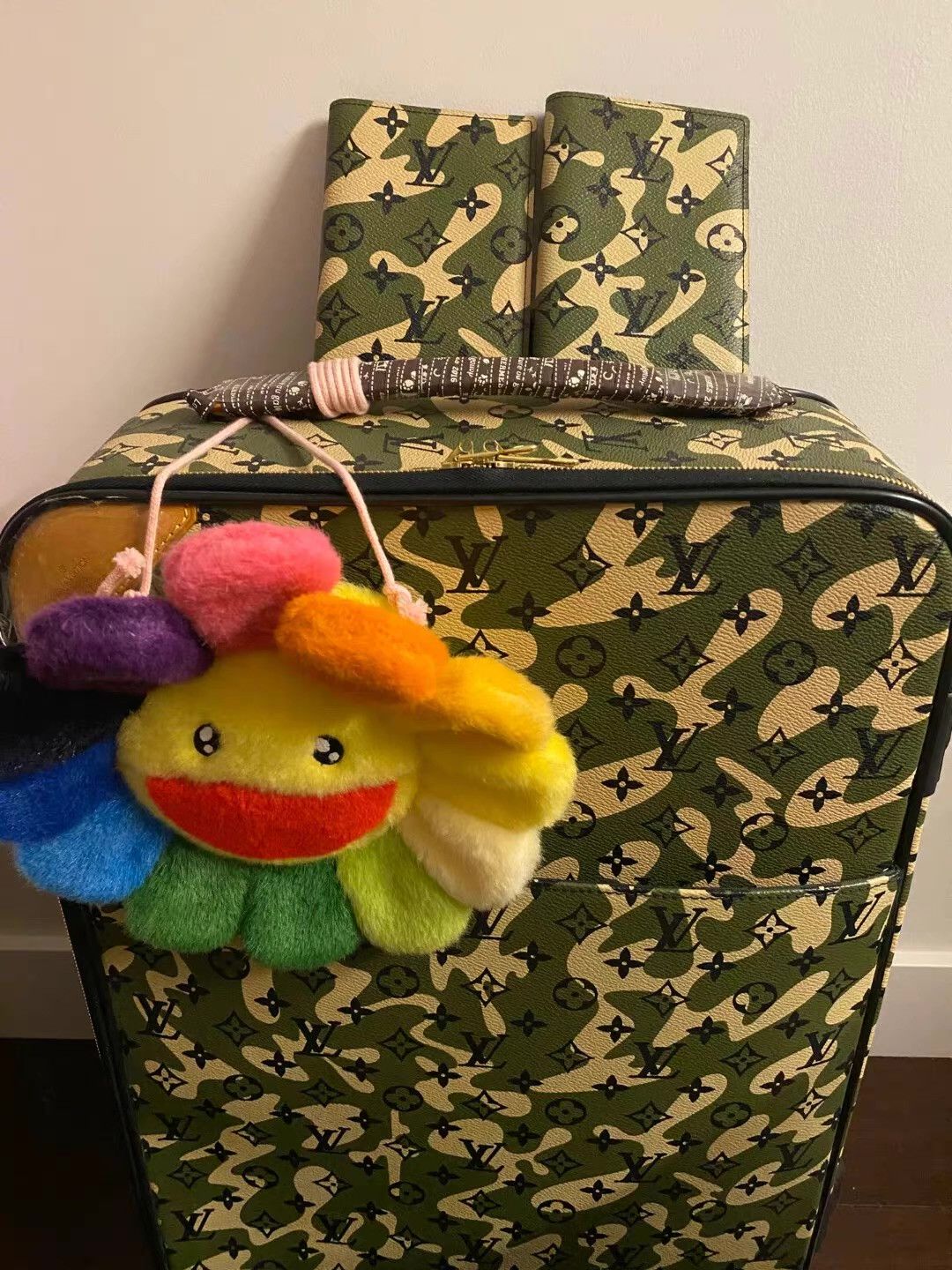 Louis Vuitton Louis Vuitton x Takashi Murakami Q14 Size ONE SIZE - 6 Thumbnail