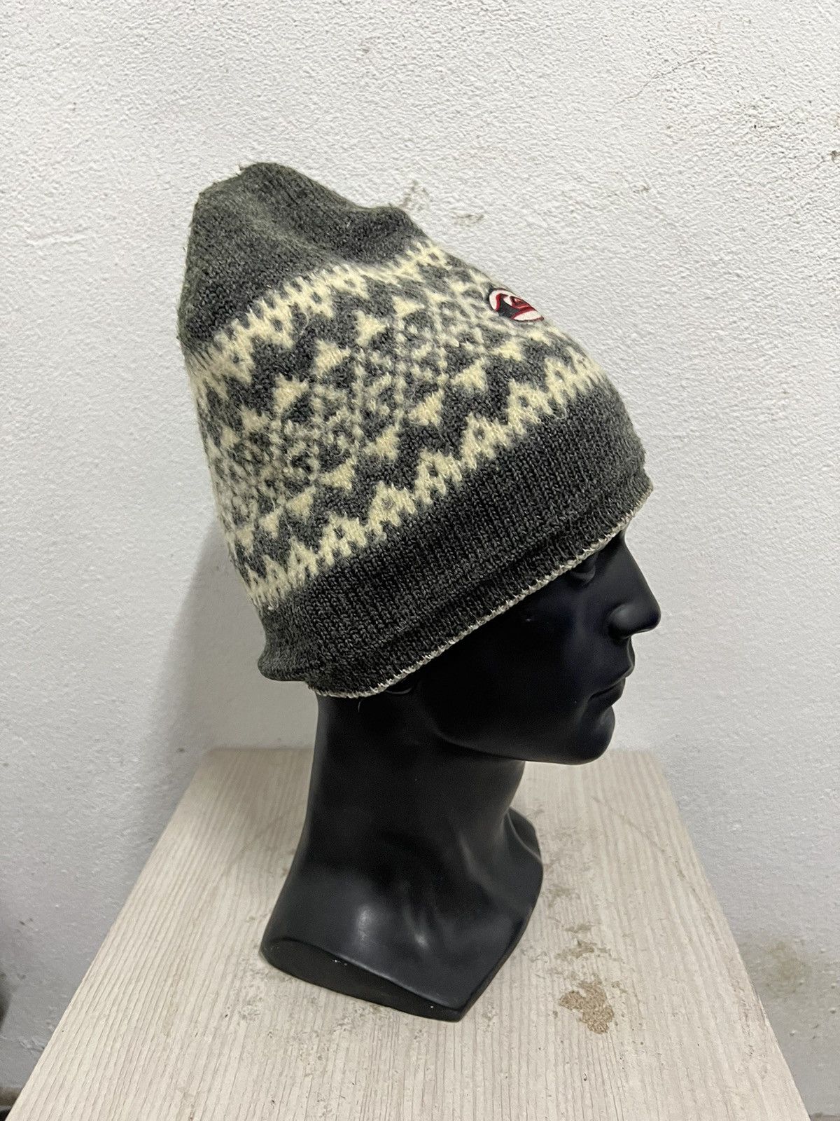 Quiksilver Vintage Quiksilver Big Logo Beanie Hat Size ONE SIZE - 4 Thumbnail