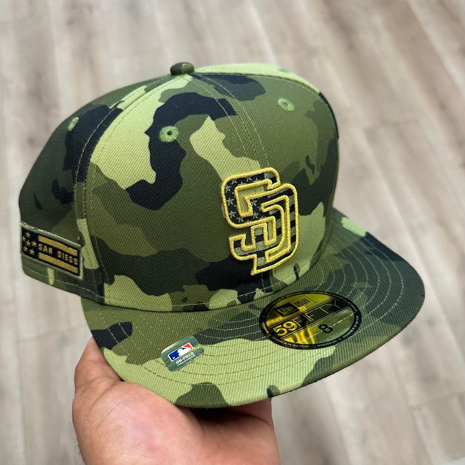 New Era San Diego Padres 2022 ARMED FORCES STARS N STRIPES Hat Size ONE SIZE - 1 Thumbnail
