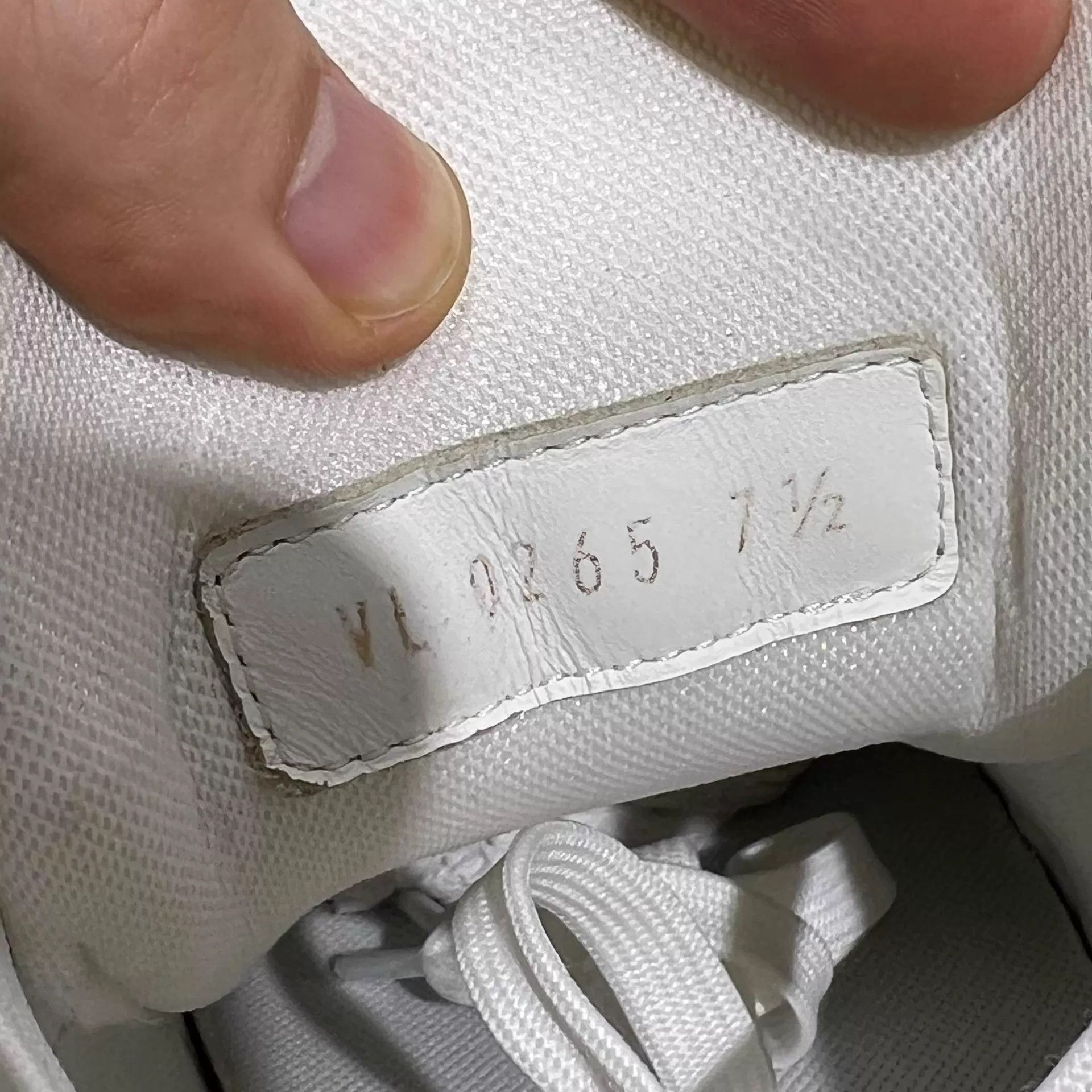 Louis Vuitton LV Trainer White Monogram Allover UK7.5/41.5 YH26549 Size US 8.5 / EU 41-42 - 8 Thumbnail