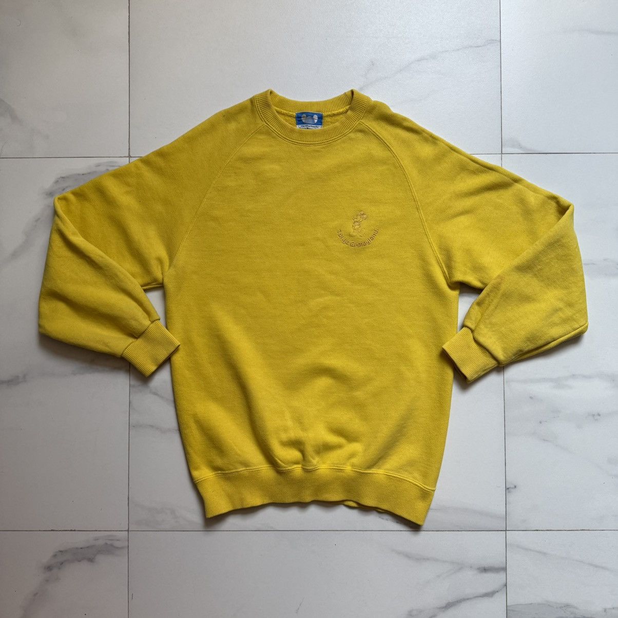 Japanese Brand Vintage 90s Tokyo Disneyland Sweatshirt Size US S / EU 44-46 / 1 - 2 Thumbnail