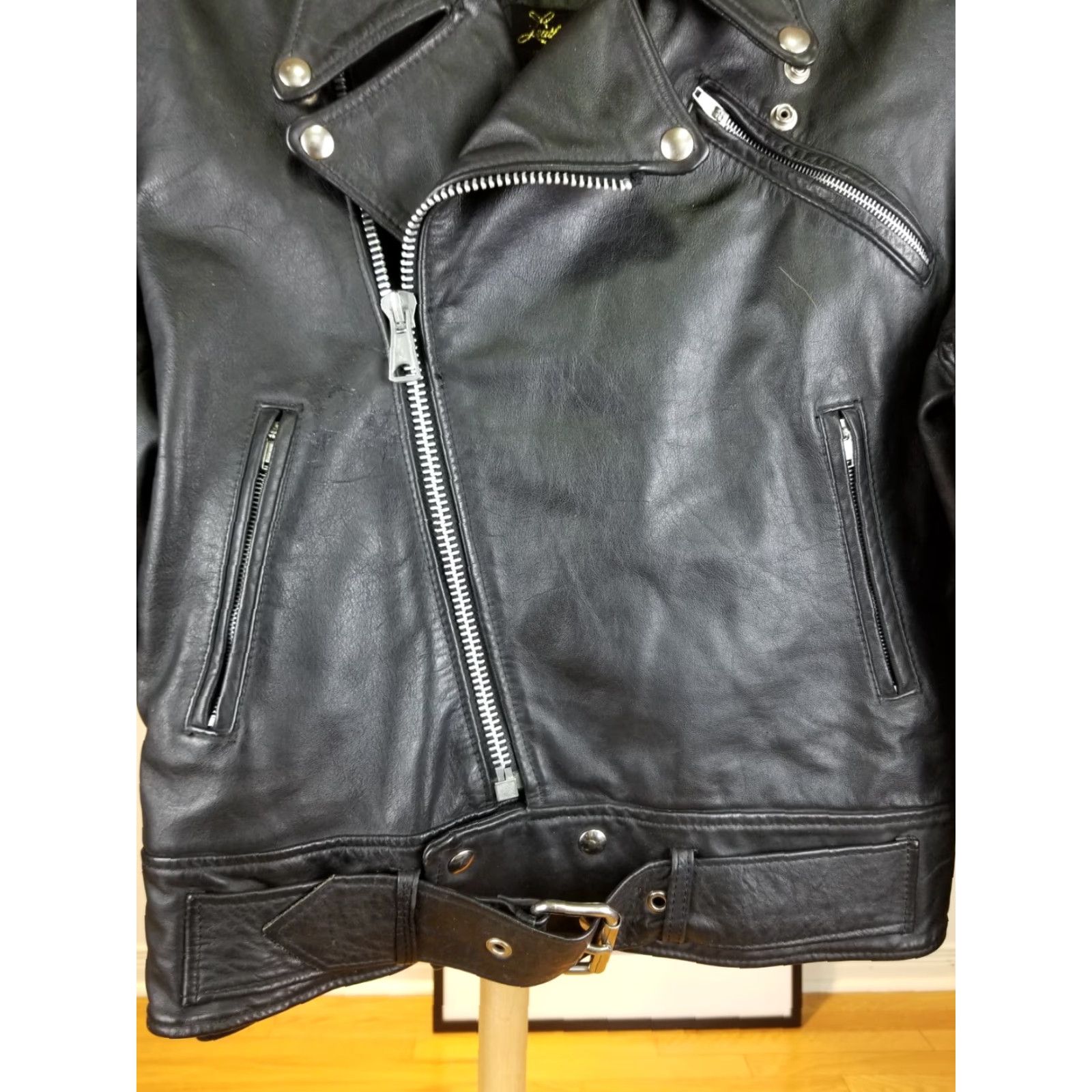 Vintage VINTAGE LEATHER CRAFT FASHIONS BLACK MOTORCYCLE LEATHER JACKET SZ 46 Men Jacket 46 Black Motorcycle Lined 26in g12 Size US S / EU 44-46 / 1 - 3 Thumbnail