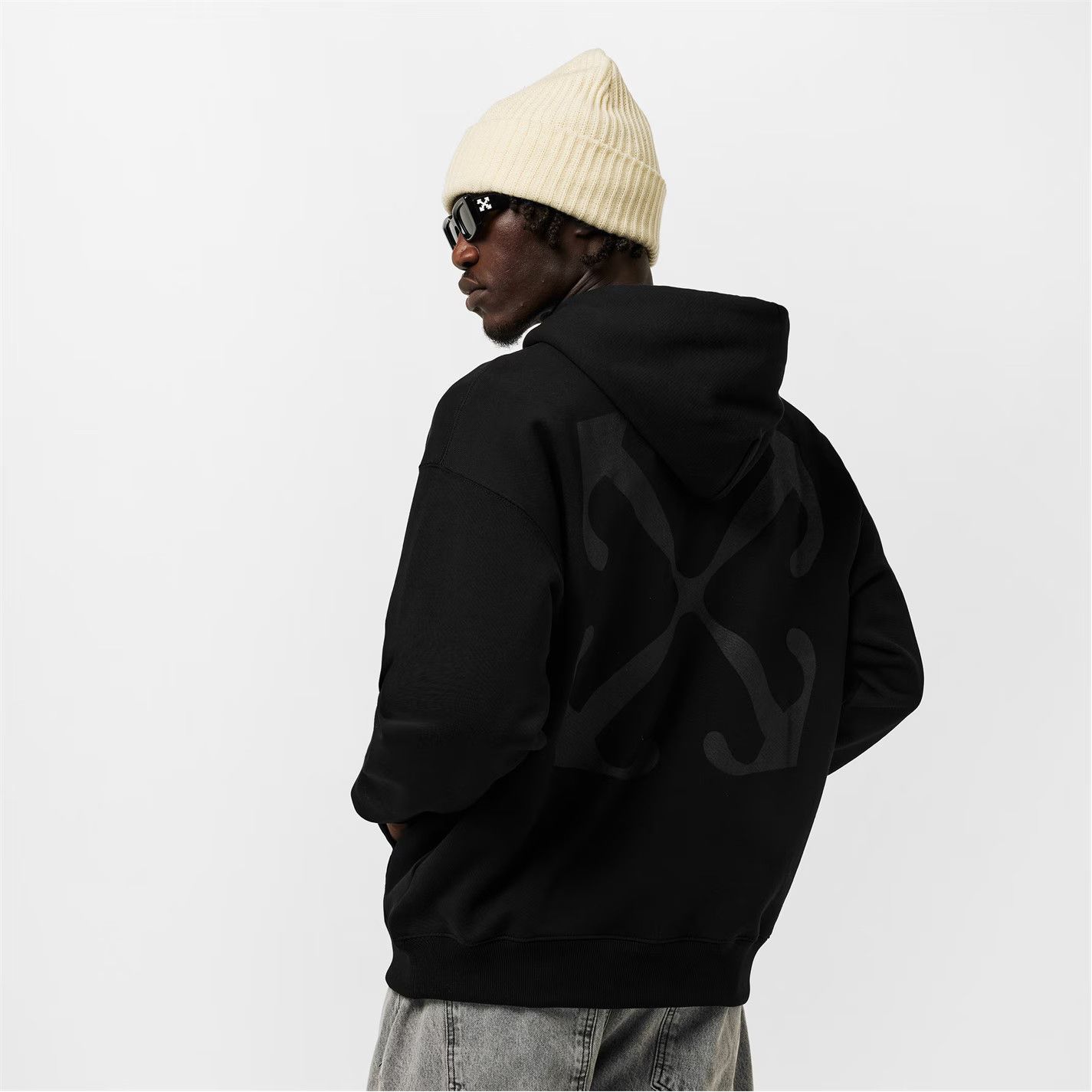 Off-White o1g2r1mq0226 Skate Pull Over Hoodie In Black Size US L / EU 52-54 / 3 - 4 Thumbnail