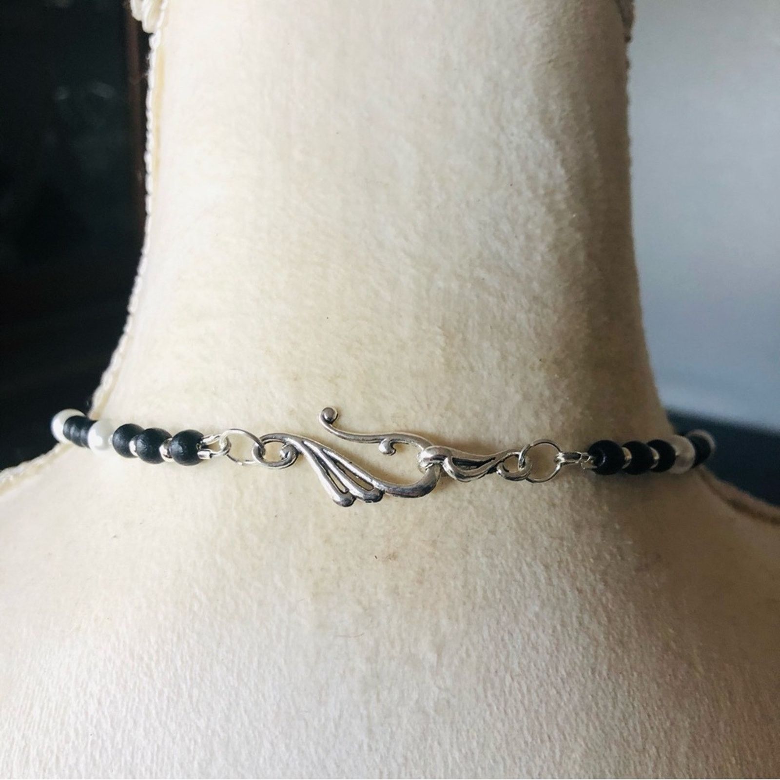 Handmade Handcrafted repurpose black and white Pearl necklace Size ONE SIZE - 7 Thumbnail
