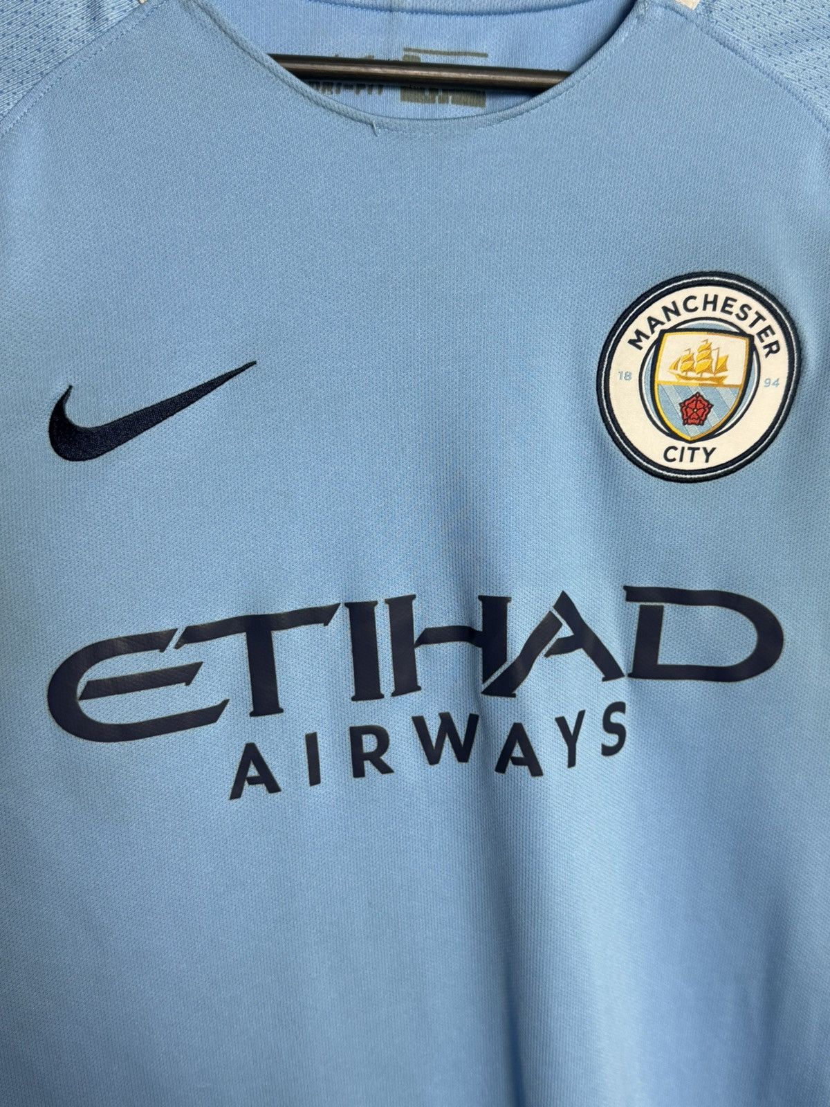 Nike Manchester City 17/18 Home Football Jersey Size US M / EU 48-50 / 2 - 3 Thumbnail