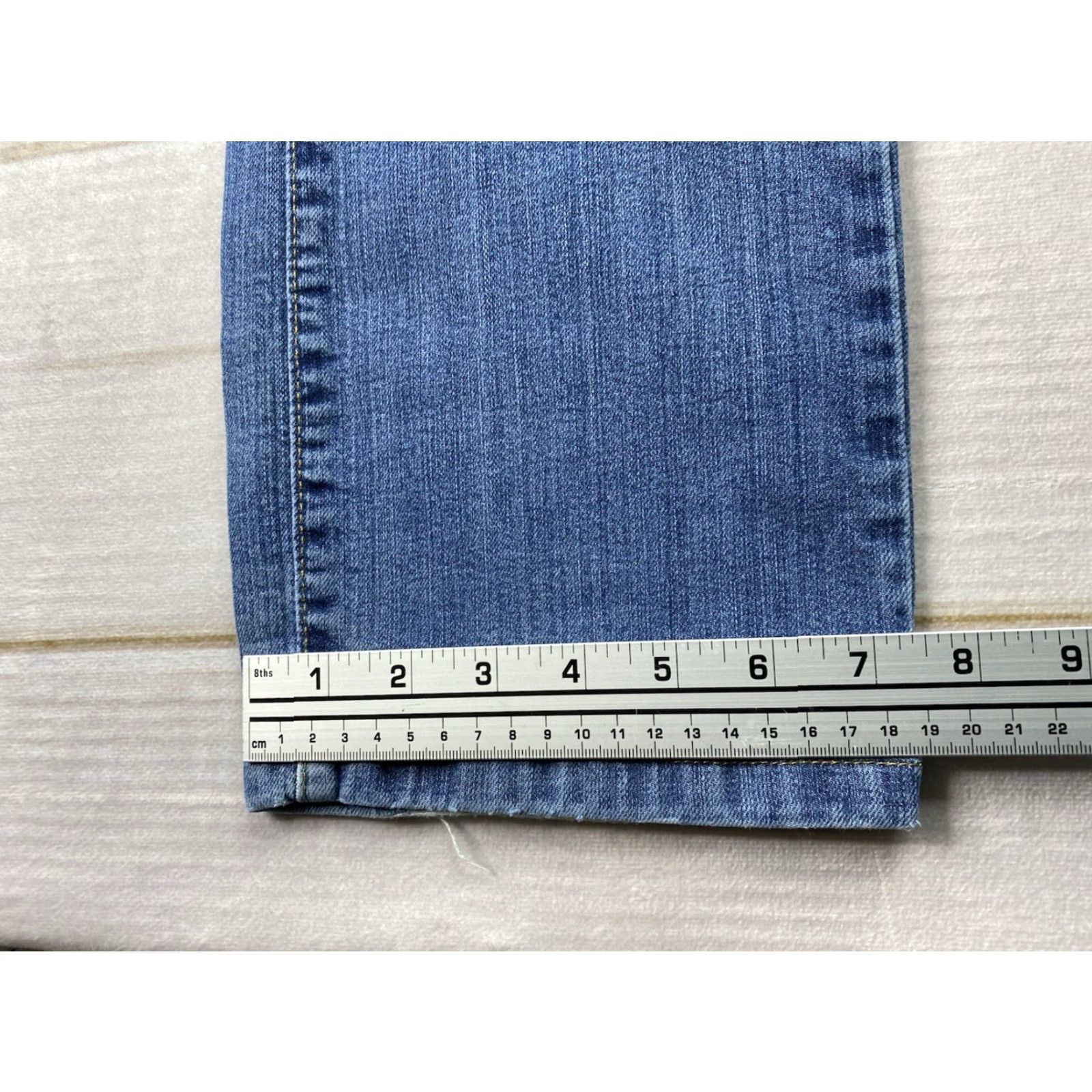 Vintage LL Bean Women Jeans 18 Medium Wash Mid Rise Stretch 90s 5-Pocket Denim Regular Blue Shirt (rearranged for search) Size 40" / US 18 - 6 Thumbnail