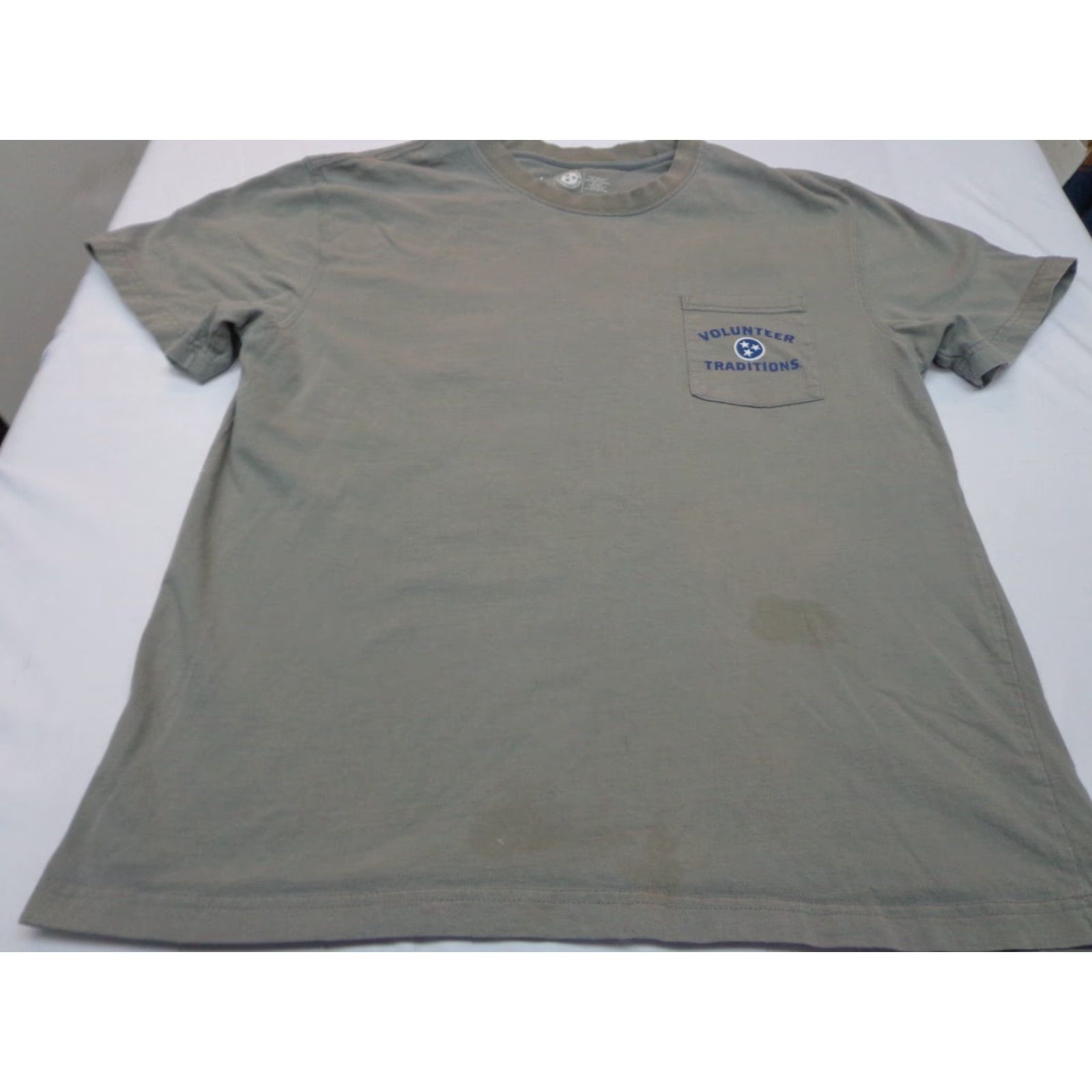 Vintage Volunteer Traditions T-Shirt Pocket Large Brown Crew Neck Short Sleeve Mens Vintage? No. State Pride meets Quality Size US L / EU 52-54 / 3 - 4 Thumbnail