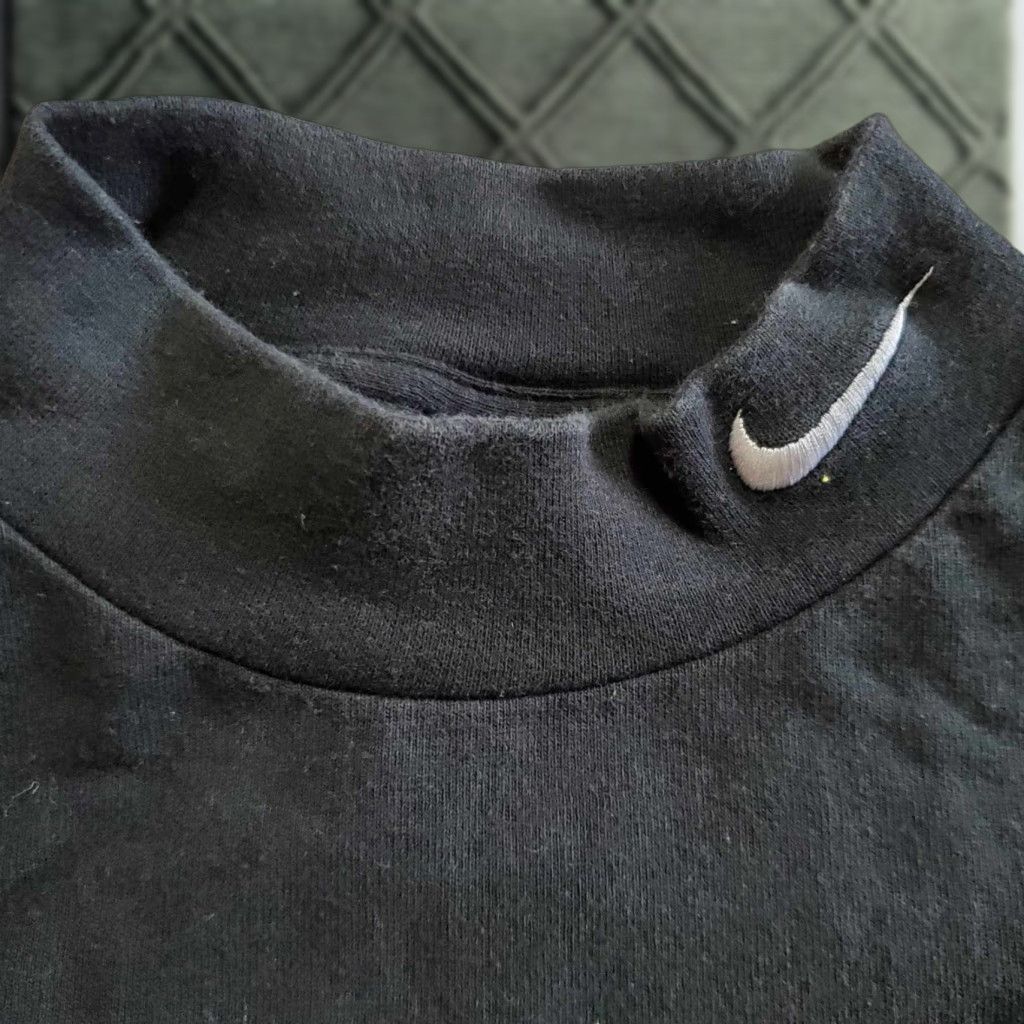 Nike VINTAGE Nike Long Sleeve Shirt Turtle Neck Made In USA XL Mens BLACK Turtleneck USA 90s Vintage Nike Shirt XL Big & Tall Herren Size US XL / EU 56 / 4 - 1 Thumbnail