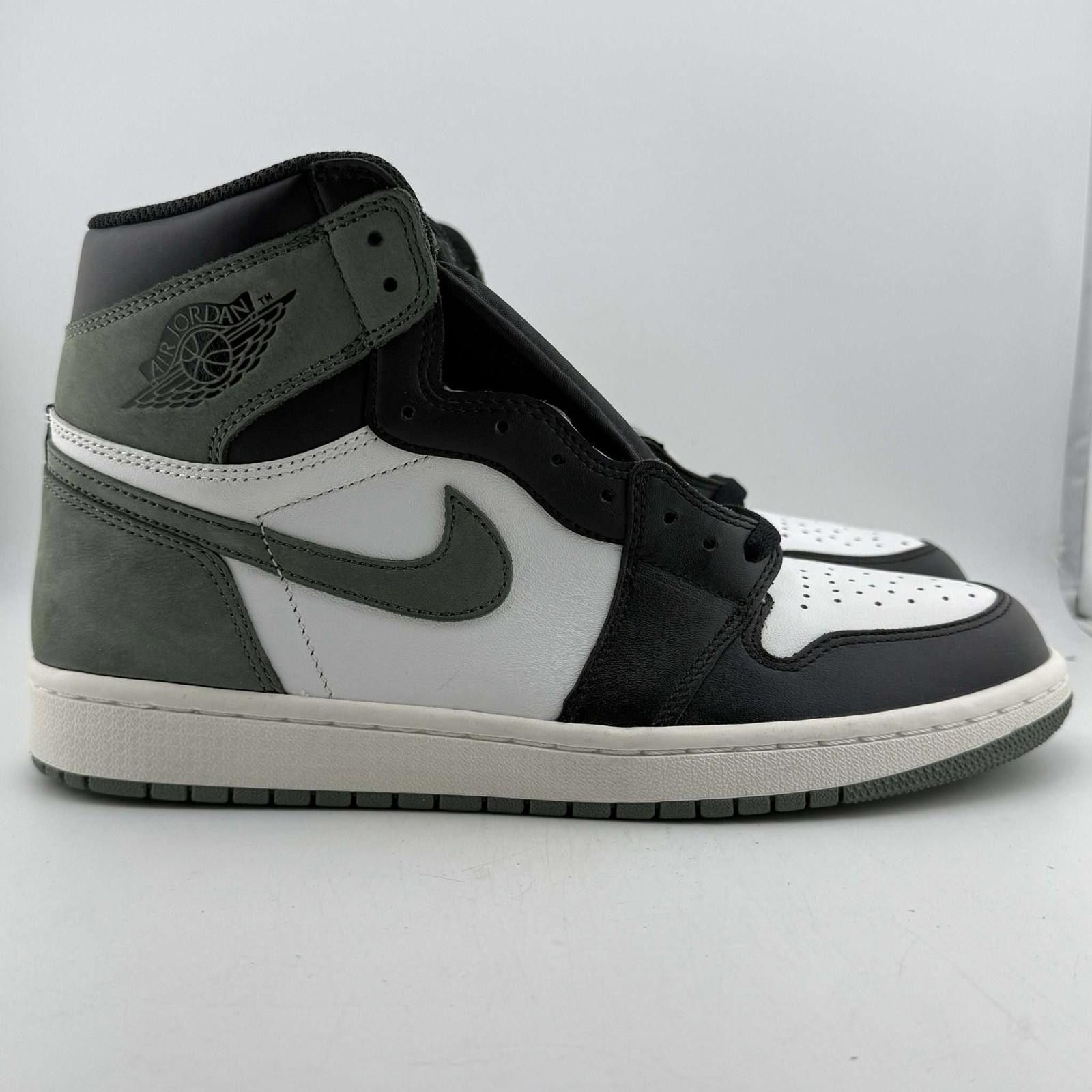 Jordan Brand Jordan 1 Clay Green US 9 New with Defects No Box 555088-135 Size US 9 / EU 42 - 4 Thumbnail