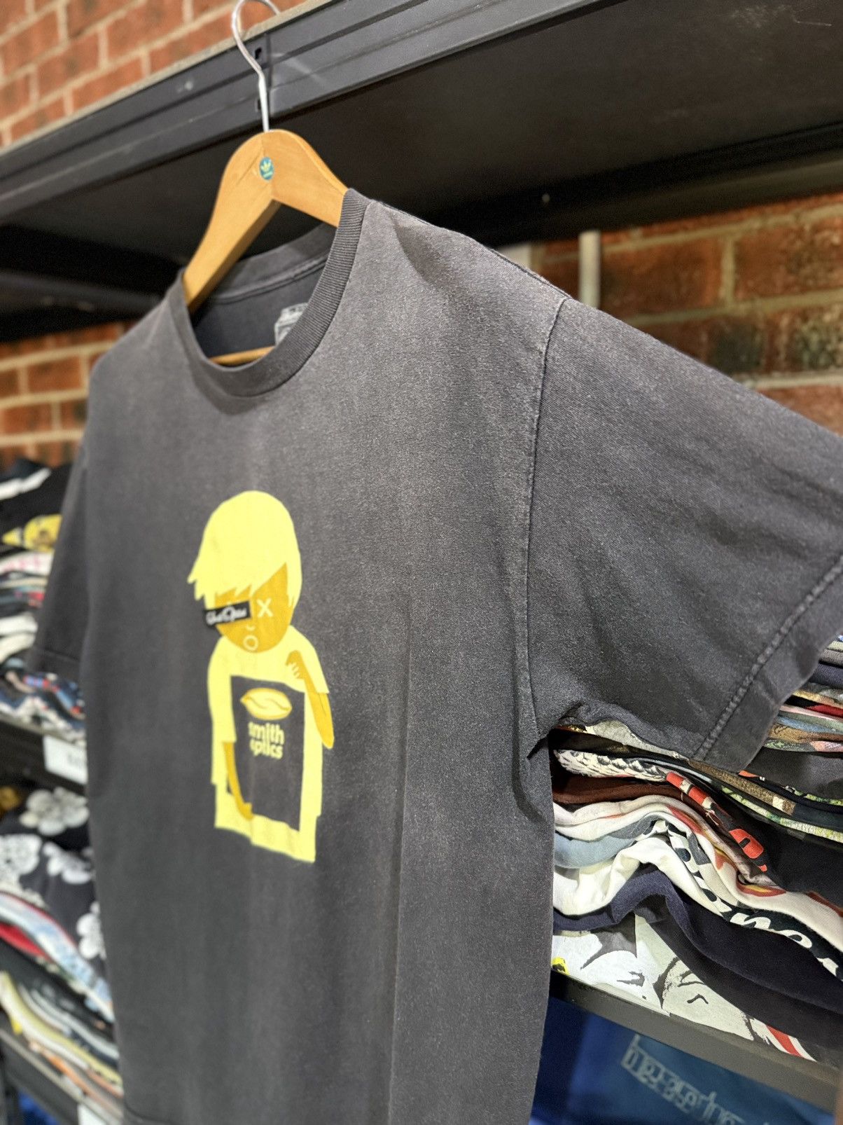 Oakley × Smith Optics × Vintage Thrashed Vintage Smith Optics Streetwear Boy Sun Faded Tee Size US L / EU 52-54 / 3 - 8 Thumbnail