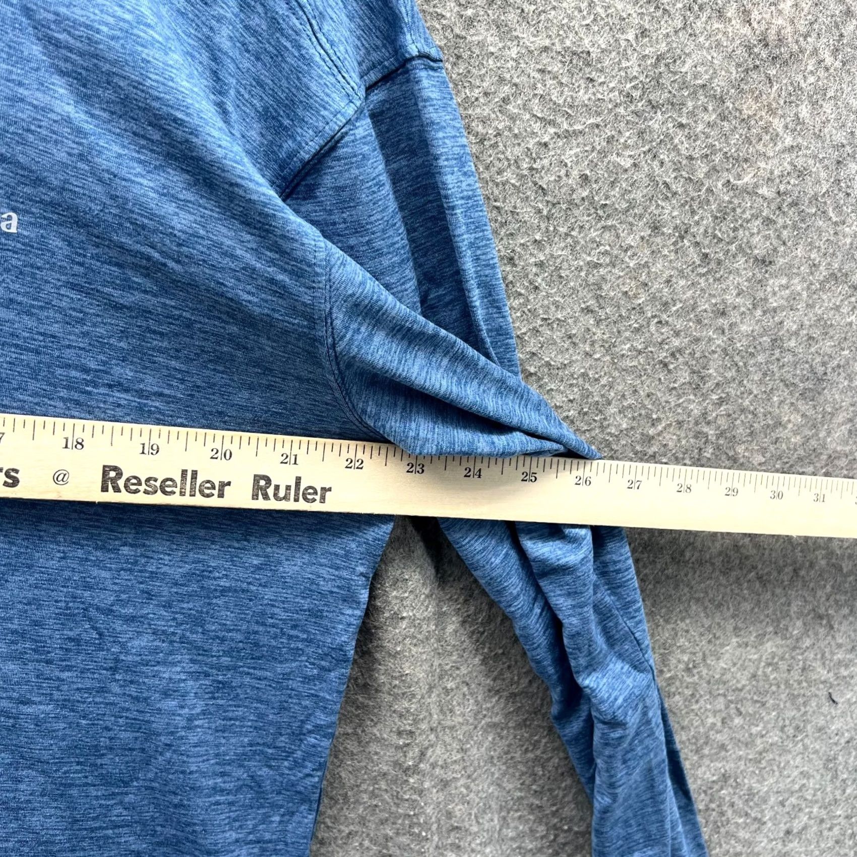 Vintage Columbia Shirt Mens Large Blue Long Sleeve Crewneck RashGuard Heather Size US L / EU 52-54 / 3 - 6 Thumbnail