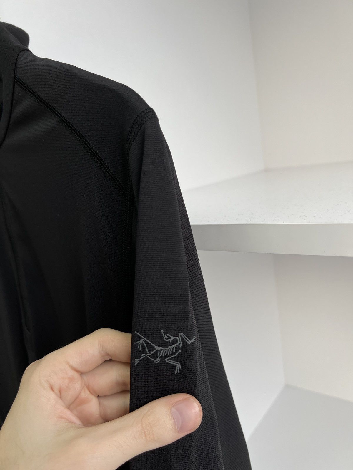 Arc'teryx × Vintage Vintage Arc’teryx Termo Black Long sleeve t-shirt Size US L / EU 52-54 / 3 - 7 Thumbnail