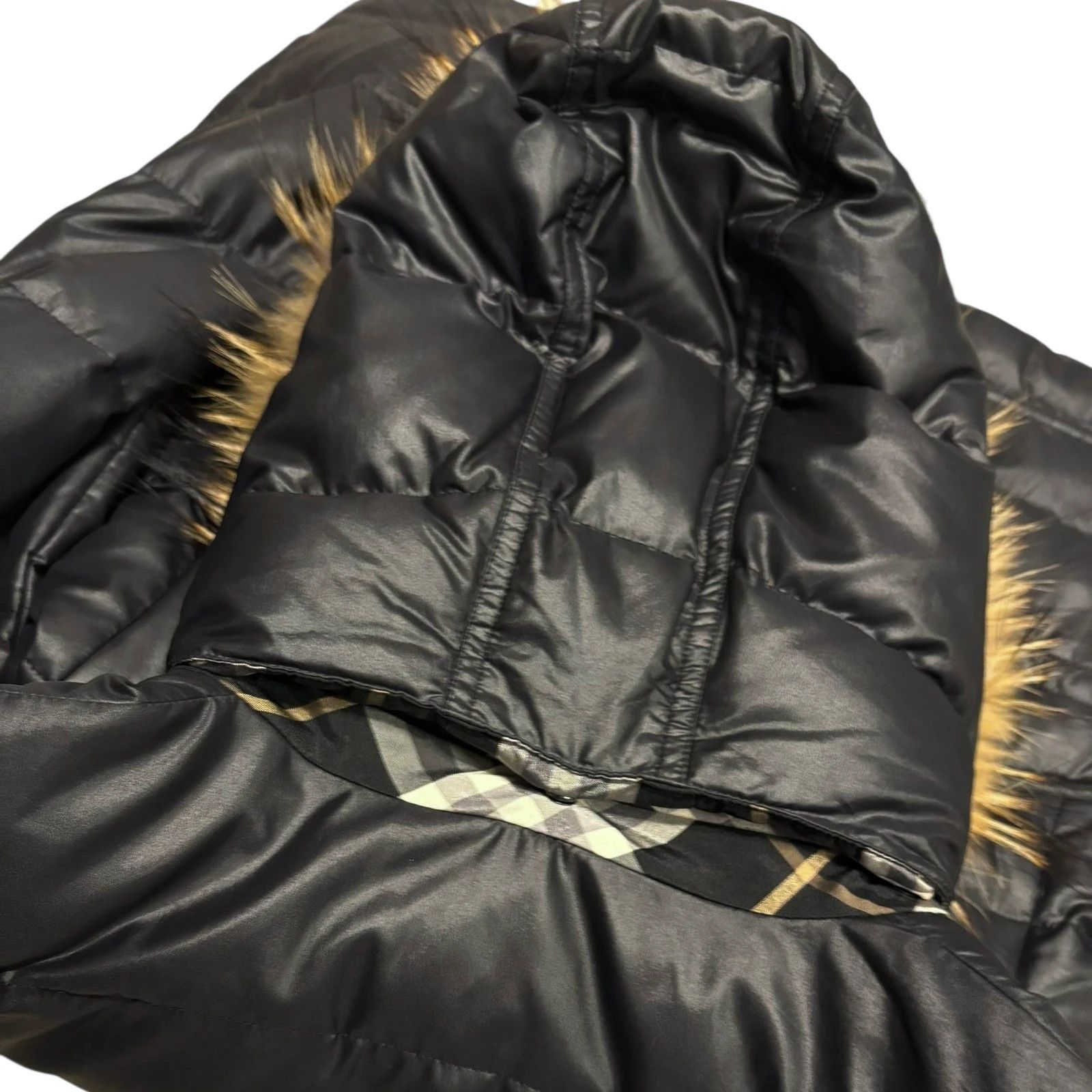 Burberry Burberry Blue Label black fur hood puffer down jacket Size US XS / EU 42 / 0 - 6 Thumbnail