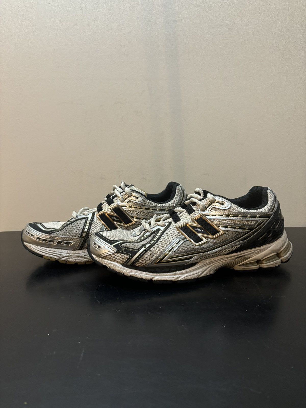 New Balance 1906R Metallic Silver Gold