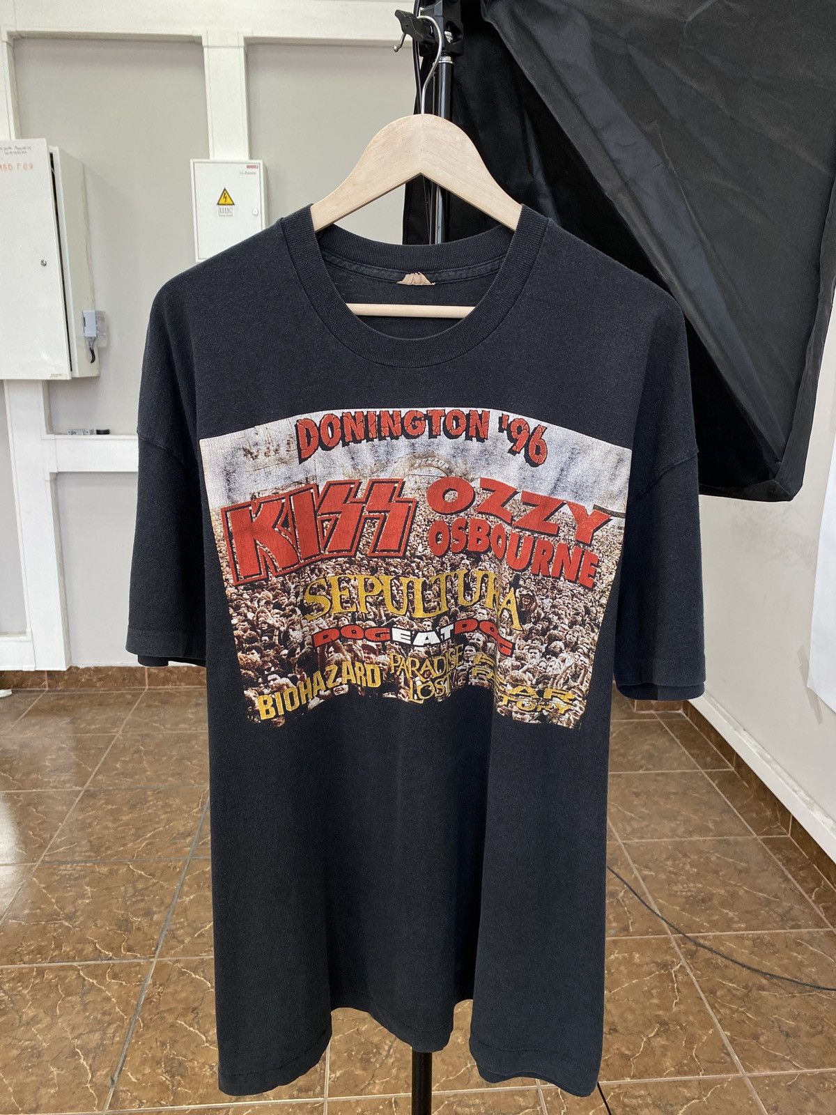 Band Tees × KISS × Ozzy Osbourne Vintage 1996 Kiss Ozzy Osbourne Sepultura dog eat dog rock Size US XL / EU 56 / 4 - 1 Thumbnail