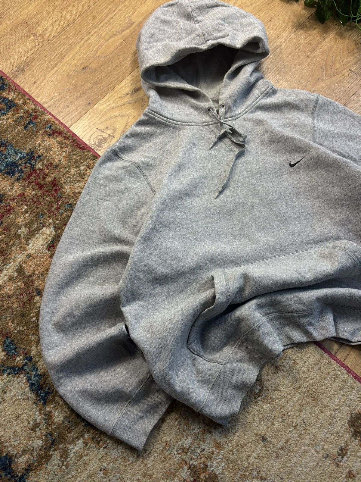 Nike 00s Nike Vintage Swoosh Logo Oversized RetroY2K Hoodie Size US S / EU 44-46 / 1 - 3 Thumbnail