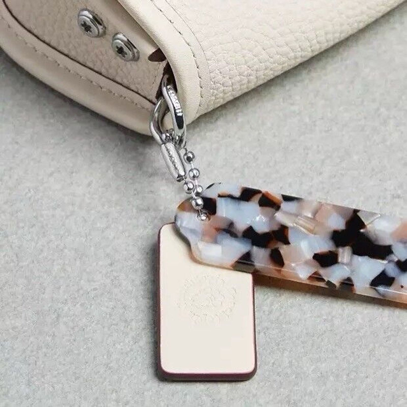 Coach NWT Coach Mini Wavy Dinky Bag Coachtopia White CQ852 Size ONE SIZE - 10 Thumbnail