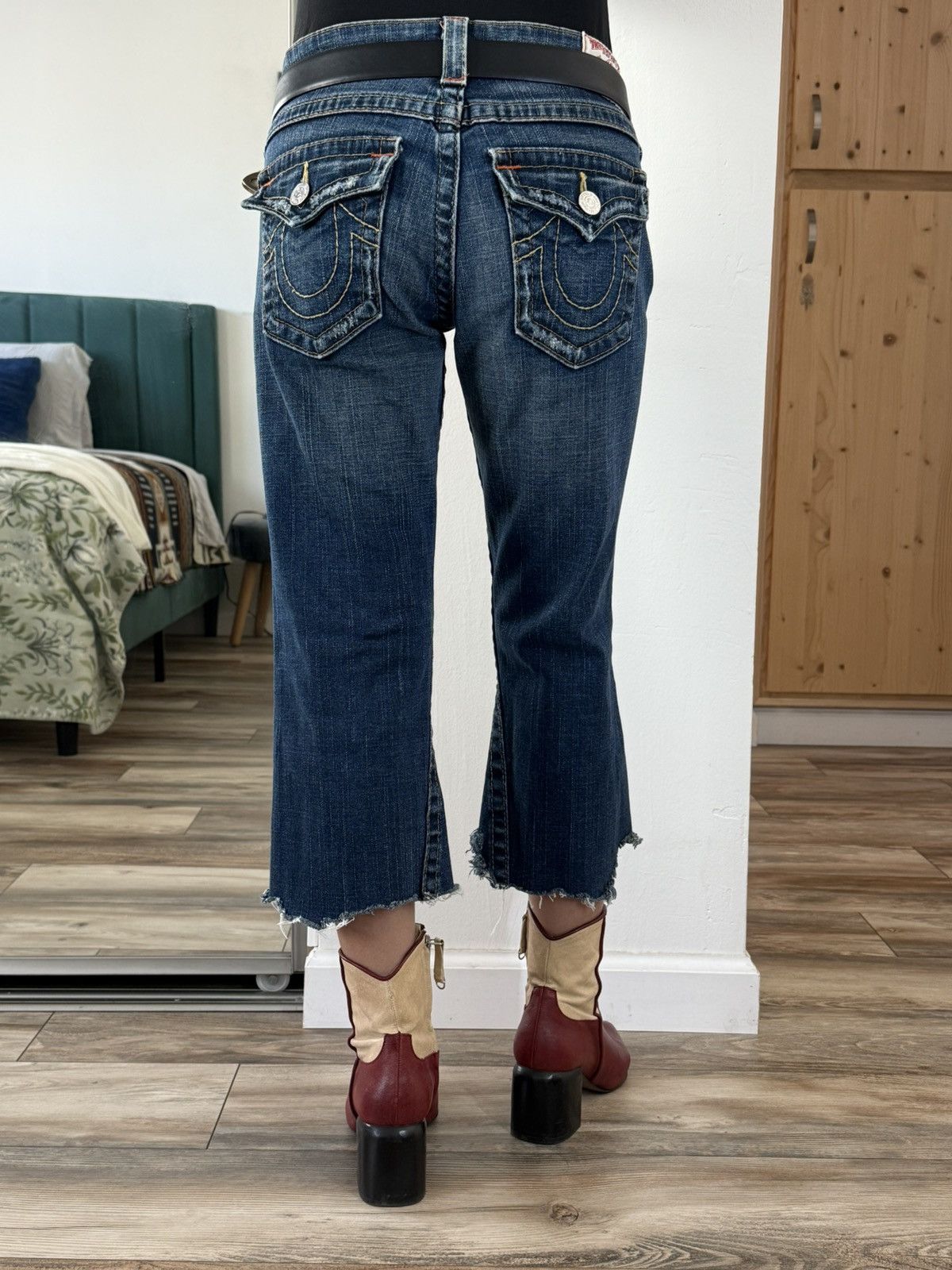 True Religion True Religion Women’s shin cut jeans Size 29” Size 29" - 5 Thumbnail
