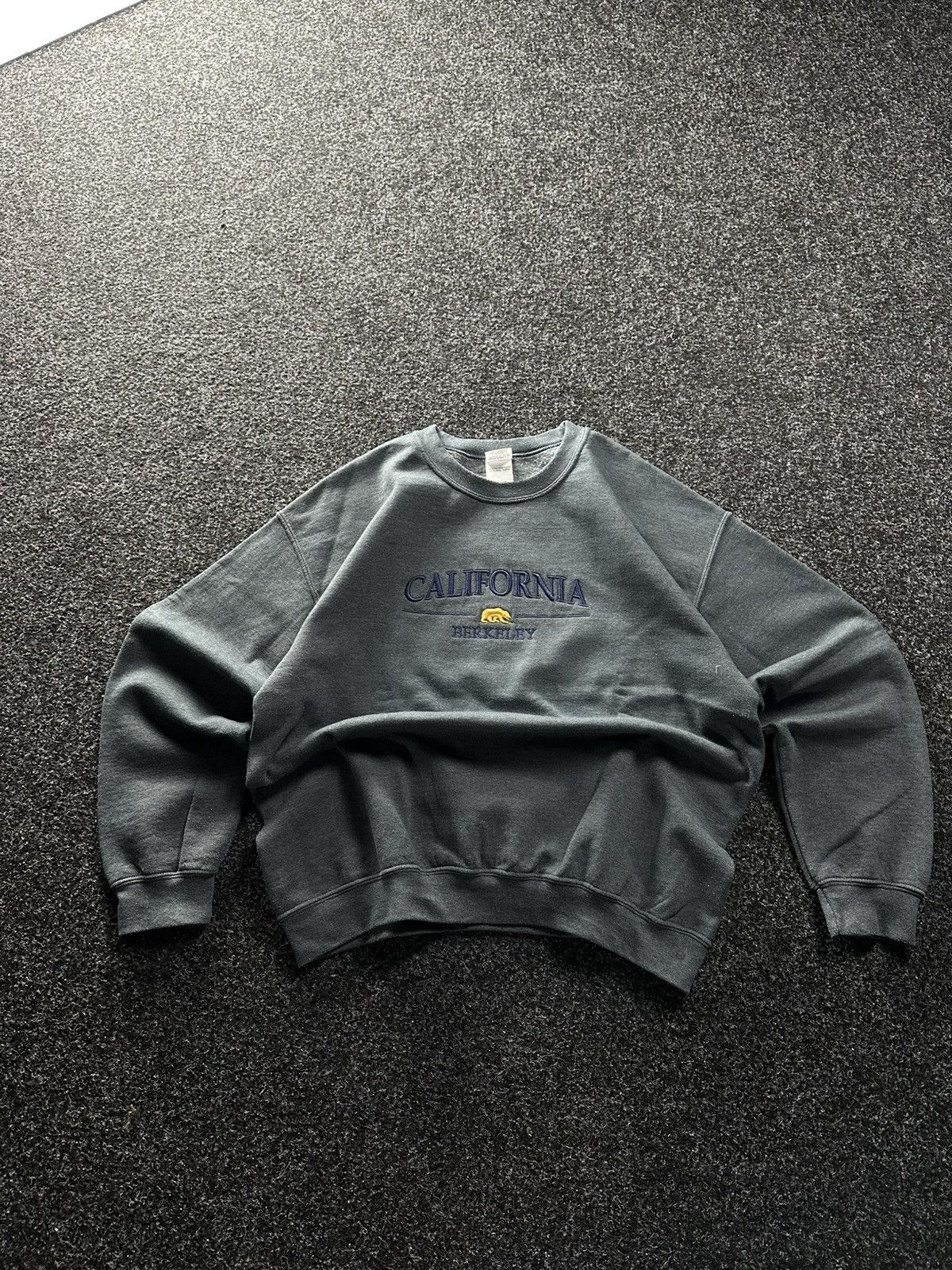 Vintage 🚨Vintage 90s USA California berkeley bear Sweatshirt y2k Size US L / EU 52-54 / 3 - 1 Thumbnail