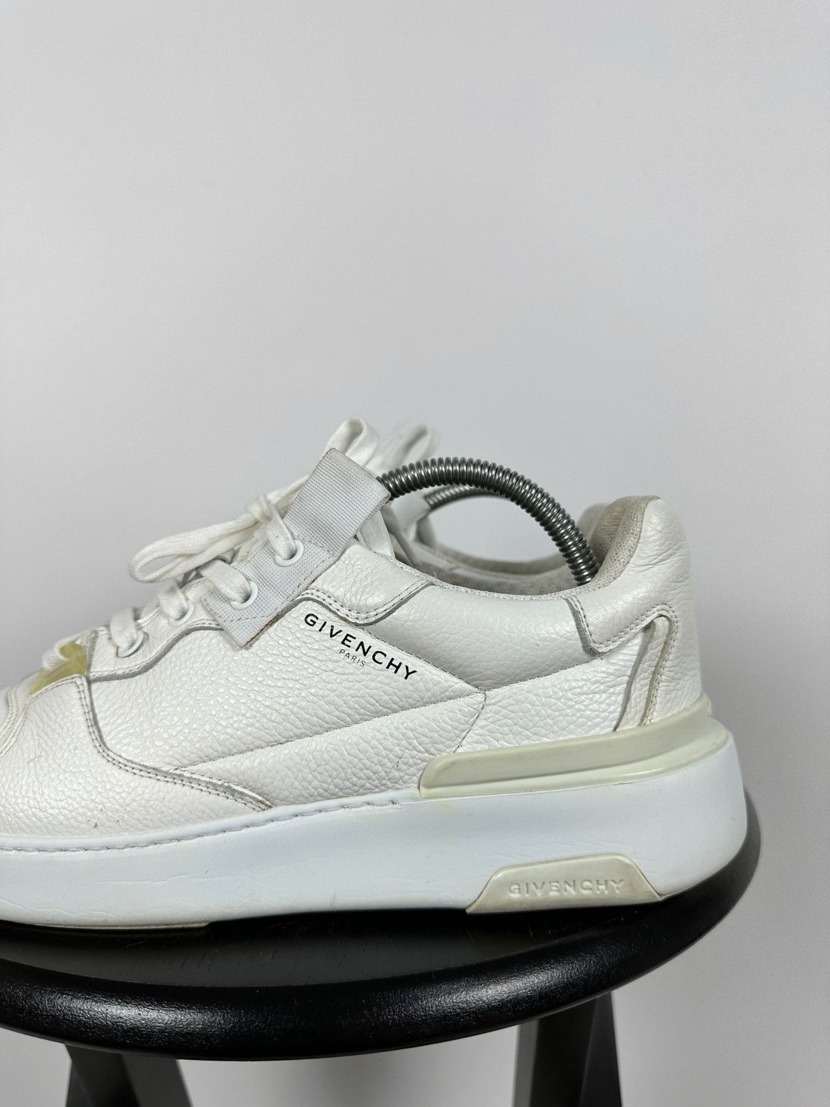 Givenchy Givenchy Wing Low Top White Sneakers Size US 8 / EU 41 - 14 Thumbnail