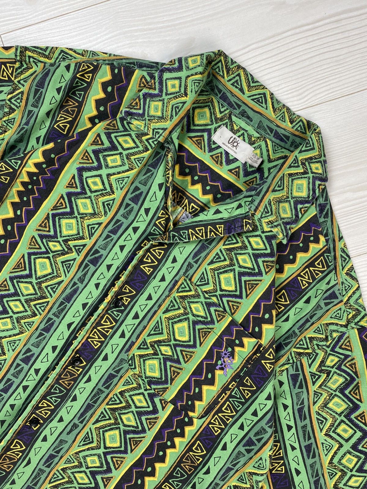Urban Outfitters Short sleeve geometric shirt Urban Outfitters Hawaiian style Size US M / EU 48-50 / 2 - 2 Thumbnail
