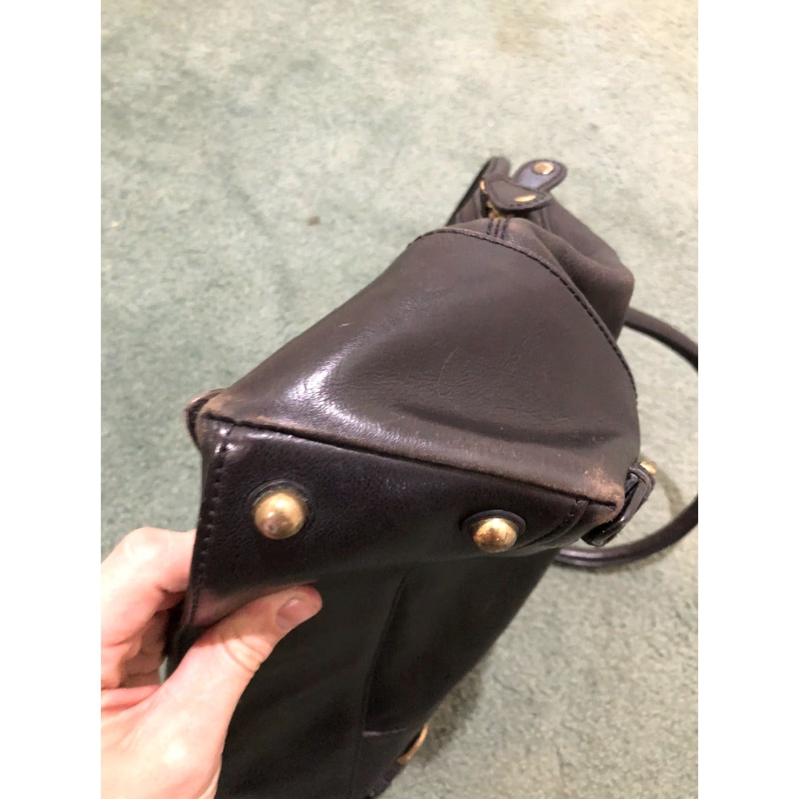 Banana Republic VINTAGE Banana Republic Leather Handbag Purse Hobo Bag Women Large Black Gold Hardware 18 in W x 14 in H, 4 in D RN 54024 CA 17897 Size ONE SIZE - 7 Thumbnail