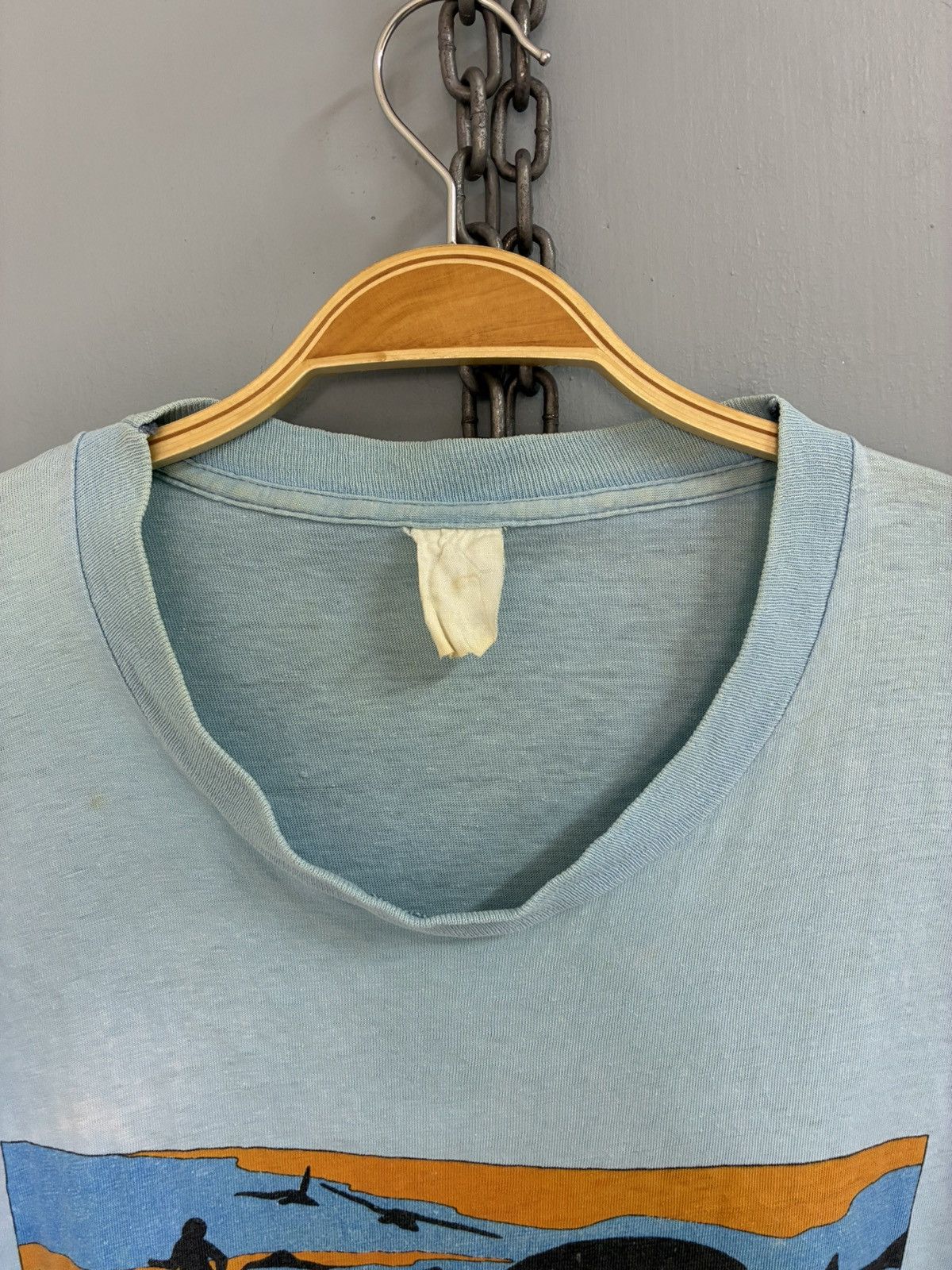 Nike Vintage Nike Trinidad-Clam Beach 1980 pinwheel tag Tshirt Size US L / EU 52-54 / 3 - 9 Thumbnail