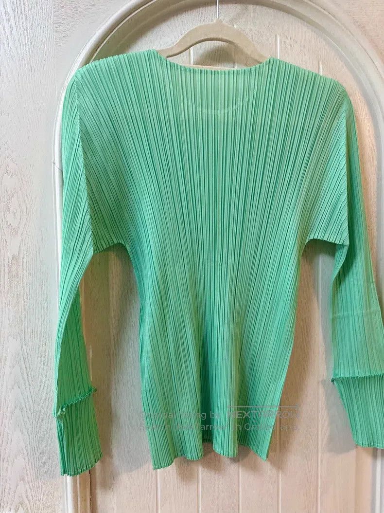 Issey Miyake Issey Miyake Green Long-Sleeve Top Size L / US 10 / IT 46 - 2 Thumbnail