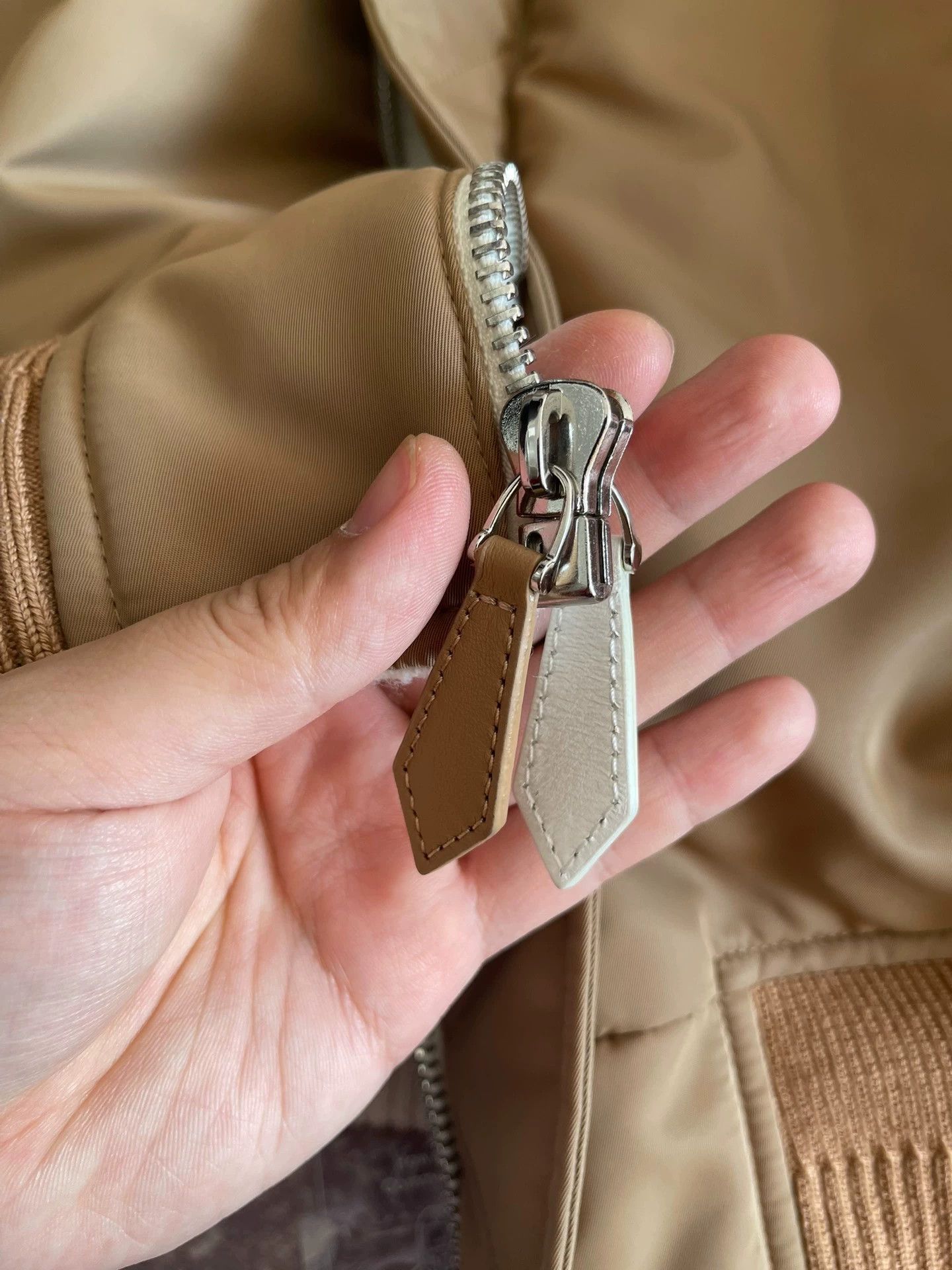 Burberry Burberry Bomber Jacket S (50) White Wool Embroidered Size US S / EU 44-46 / 1 - 4 Thumbnail