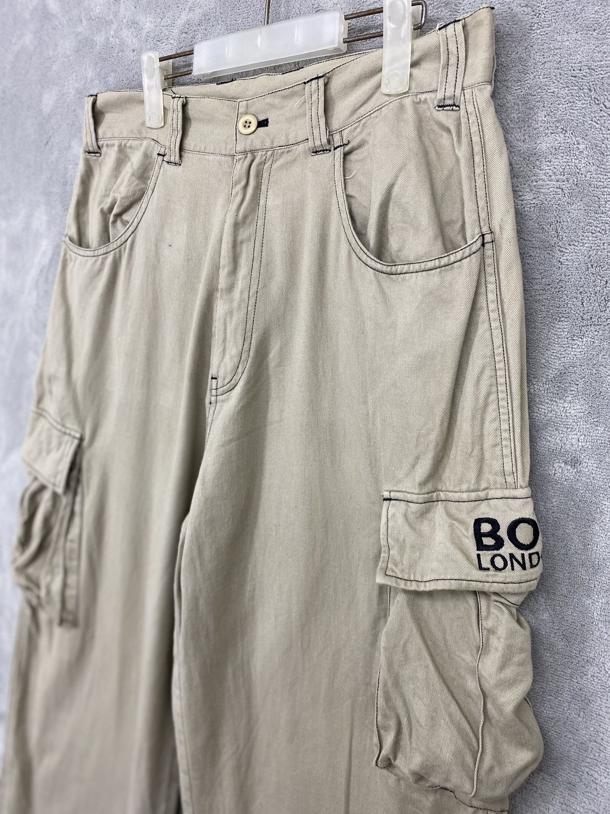 Boy London × Japanese Brand × Vintage Vintage 90s Boy London Travis Style Baggy Cargo Pants Size US 33 - 2 Thumbnail