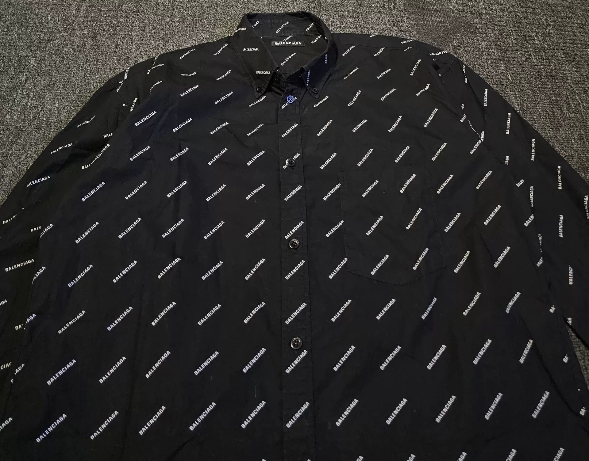 Balenciaga Balenciaga Logo Oversized Long Sleeve Shirt Size US L / EU 52-54 / 3 - 1 Preview