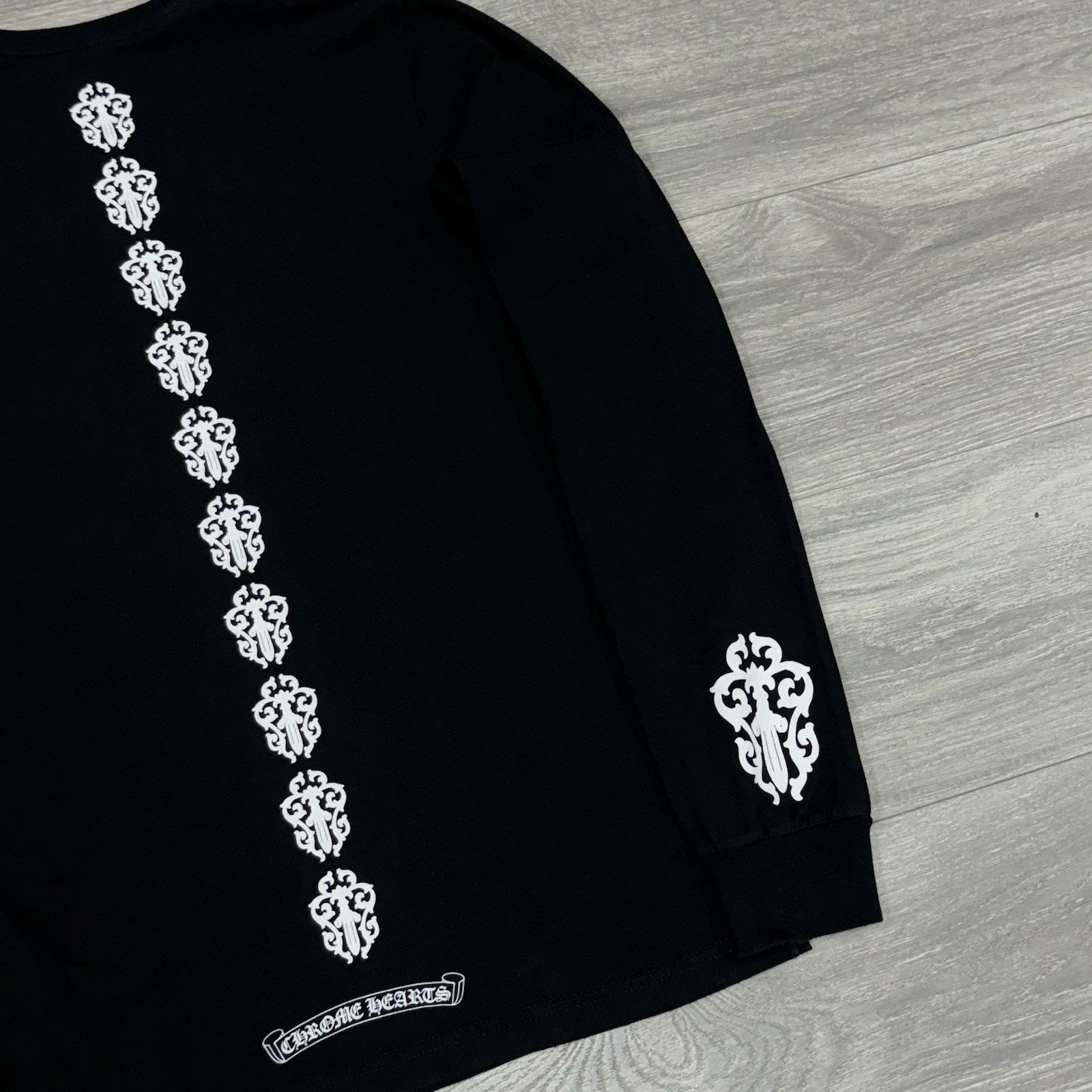Chrome Hearts Chrome Hearts Dagger & Vine Spine Long Sleeve | SUPER CLEAN! Size US S / EU 44-46 / 1 - 4 Thumbnail